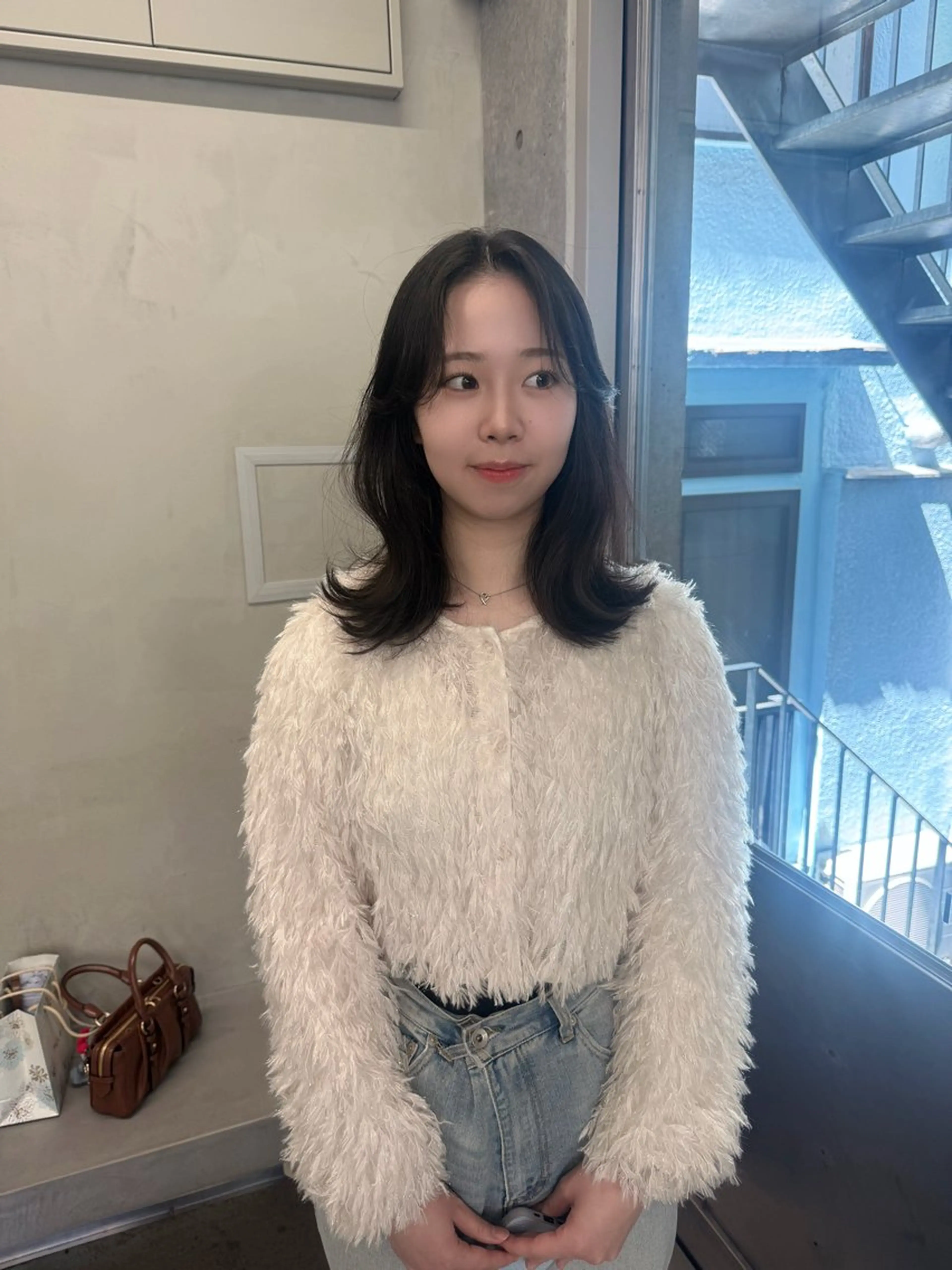 セミロング カラー アッシュ ベージュカラー ブリーチ 透明感カラー グレージュ カット ヘアカラー トリートメント 誰より丁寧なカット/ 小林輝/レイヤーのヘアスタイル