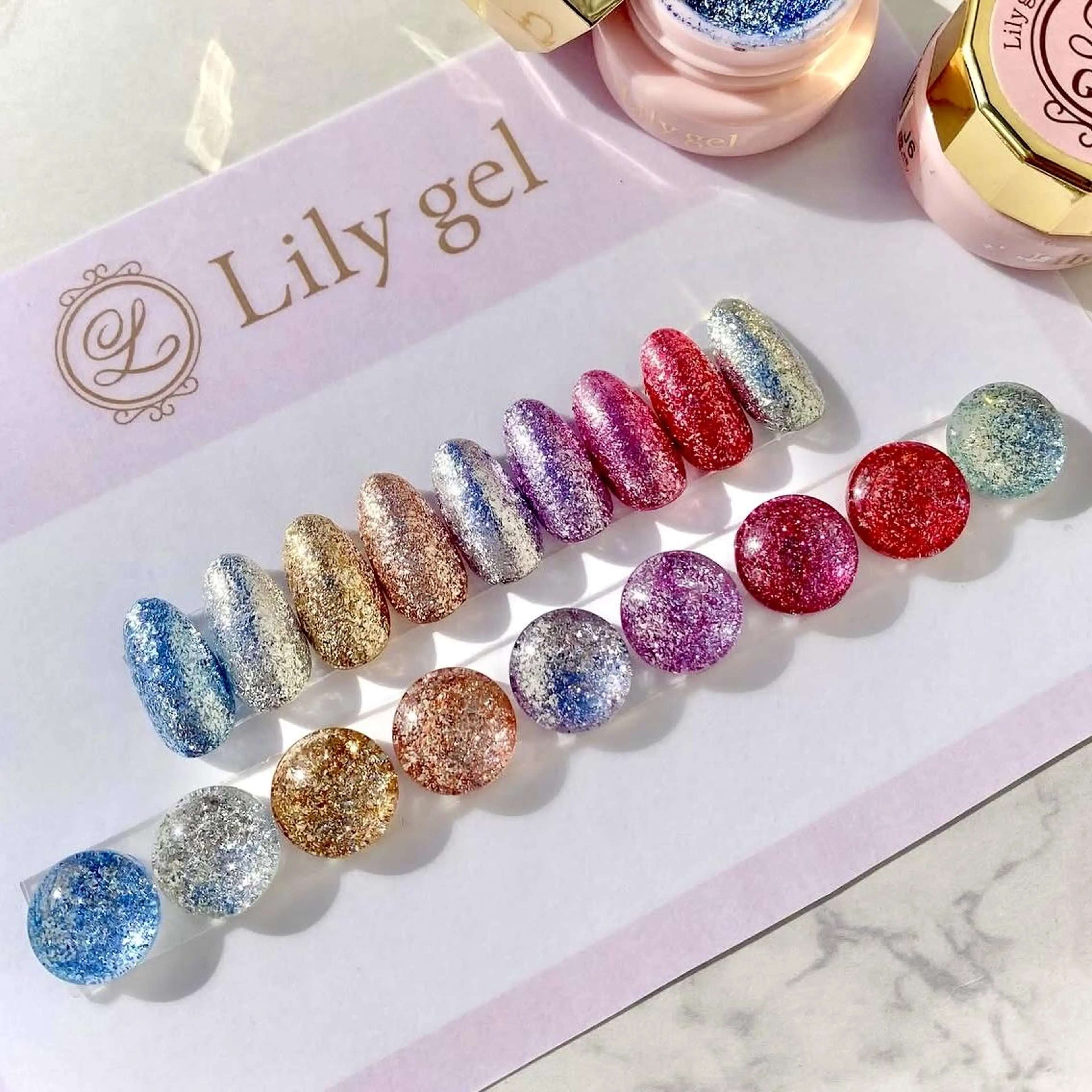 ネイル フットネイル ジェルネイル ラメ(グリッター) フットネイル 🎀 𝓡𝓪𝓶のネイルデザイン