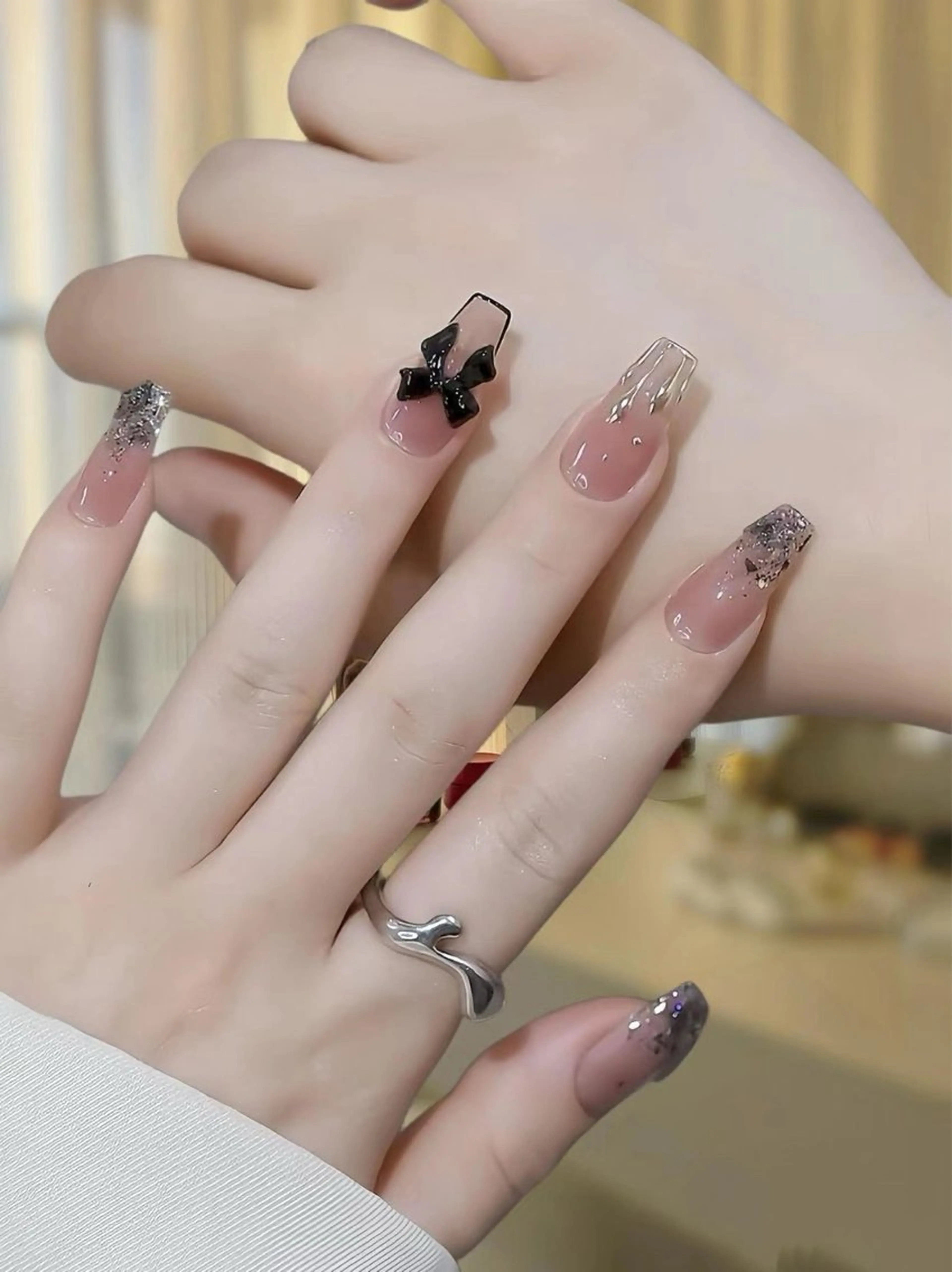ネイル ハンドネイル ハンドケア The Nail & Eye Lashの眉毛・アイブロウイメージ