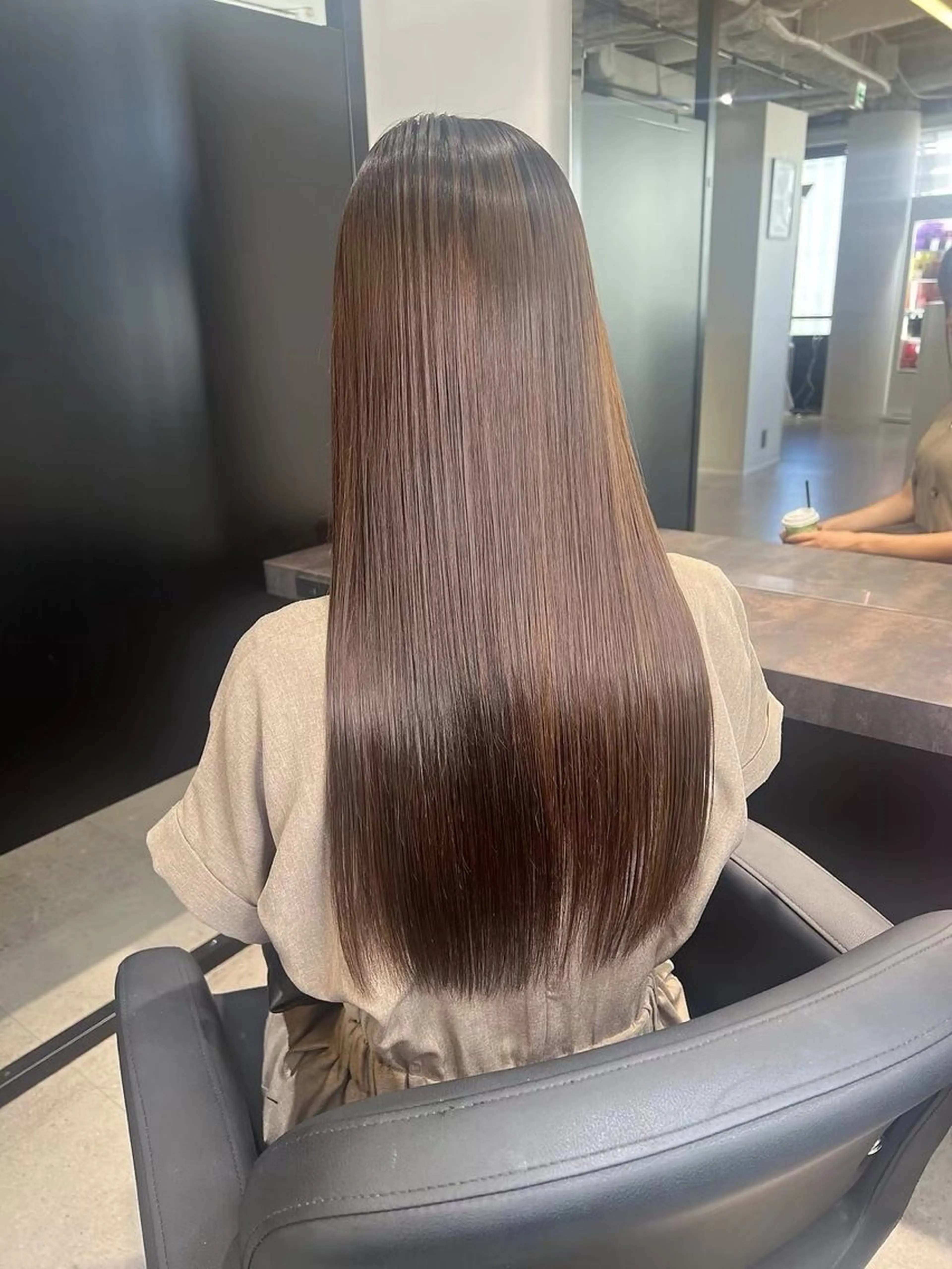 ロング カラー 江坂 mikuのヘアスタイル