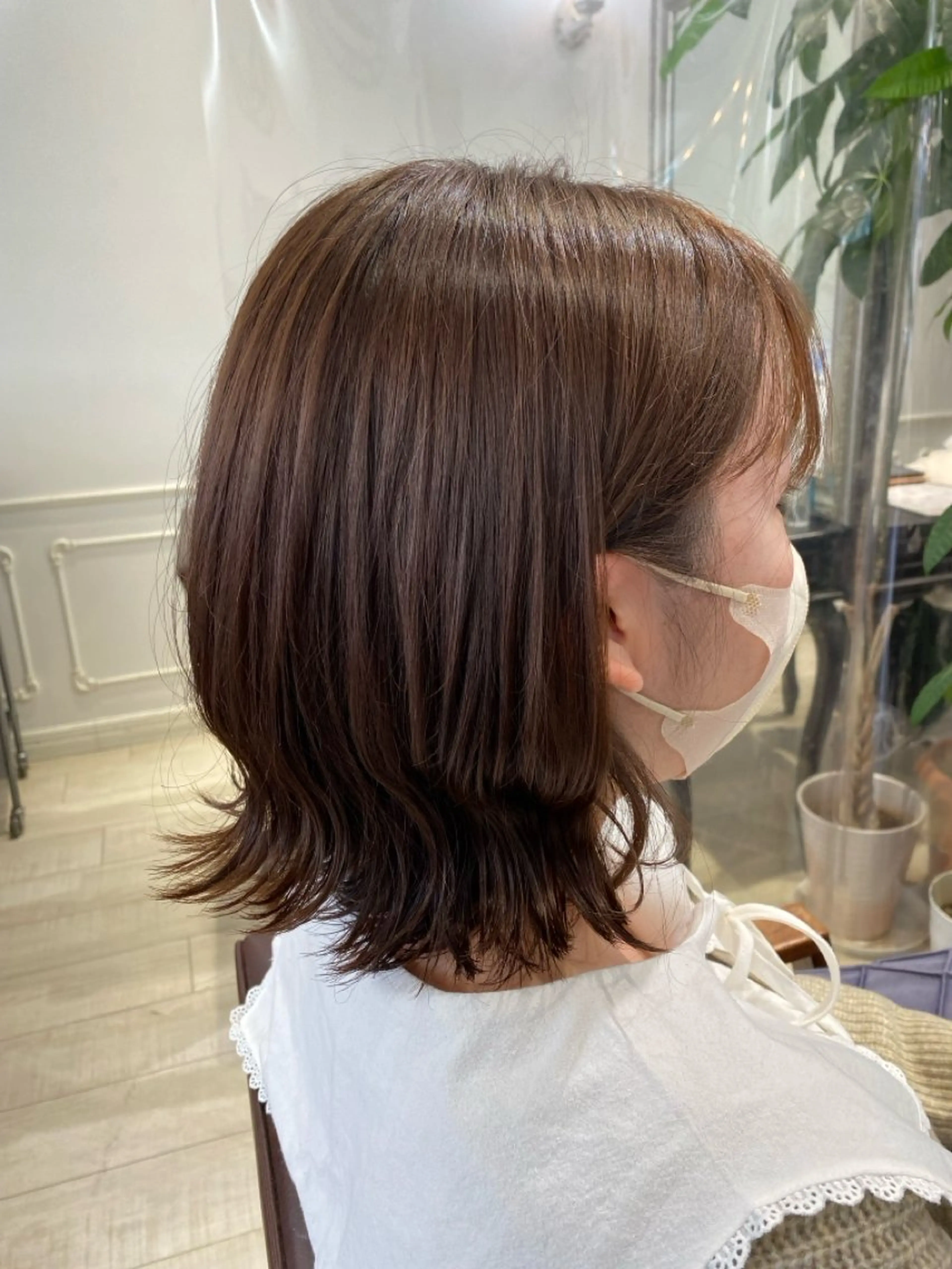 ミディアム ツヤ感カラーレイヤー カット川野莉空のヘアスタイル