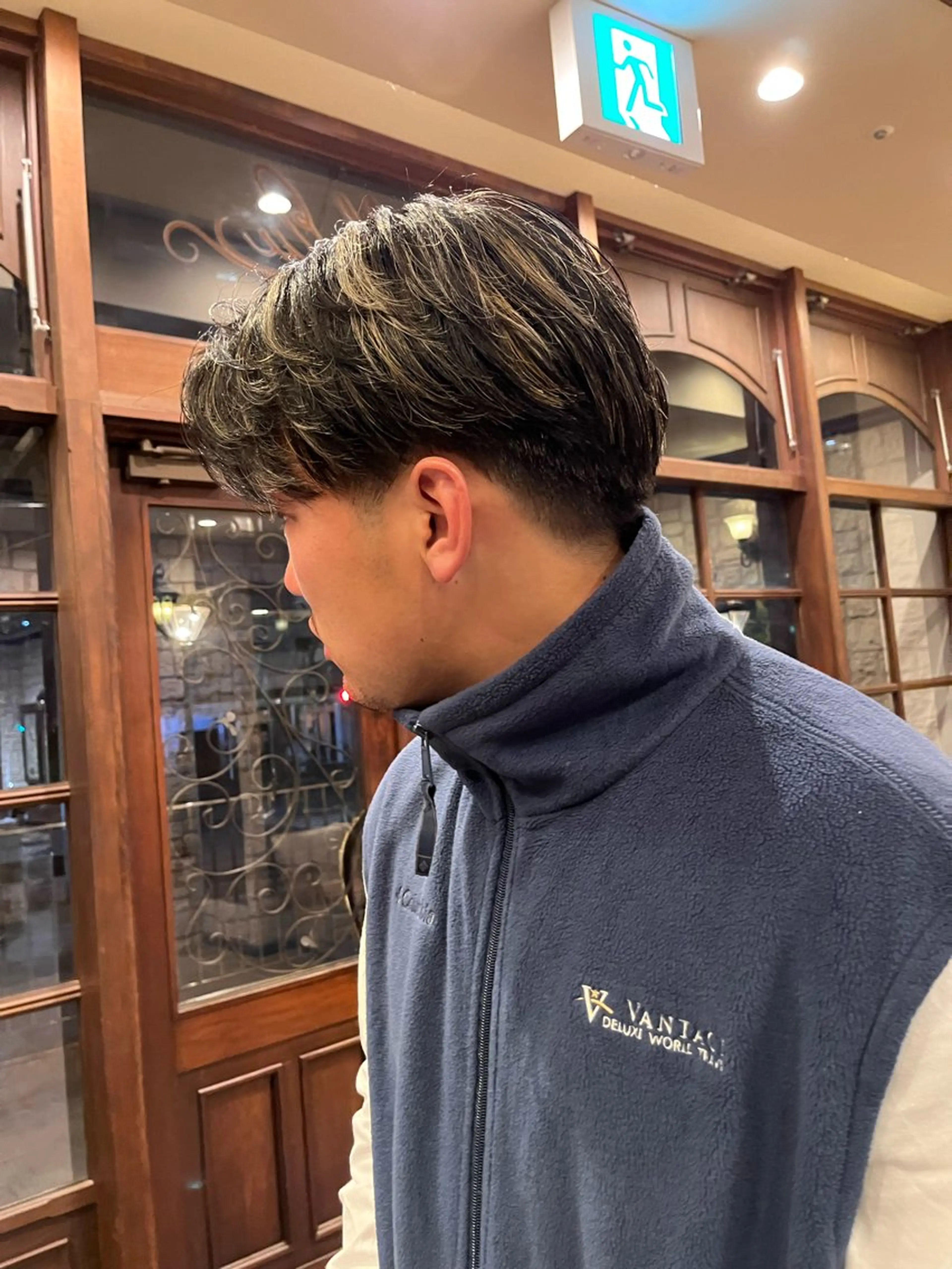 ショート カラー メンズ ヘアカラー 縮毛矯正／艶カラー アオキタイキのヘアスタイル