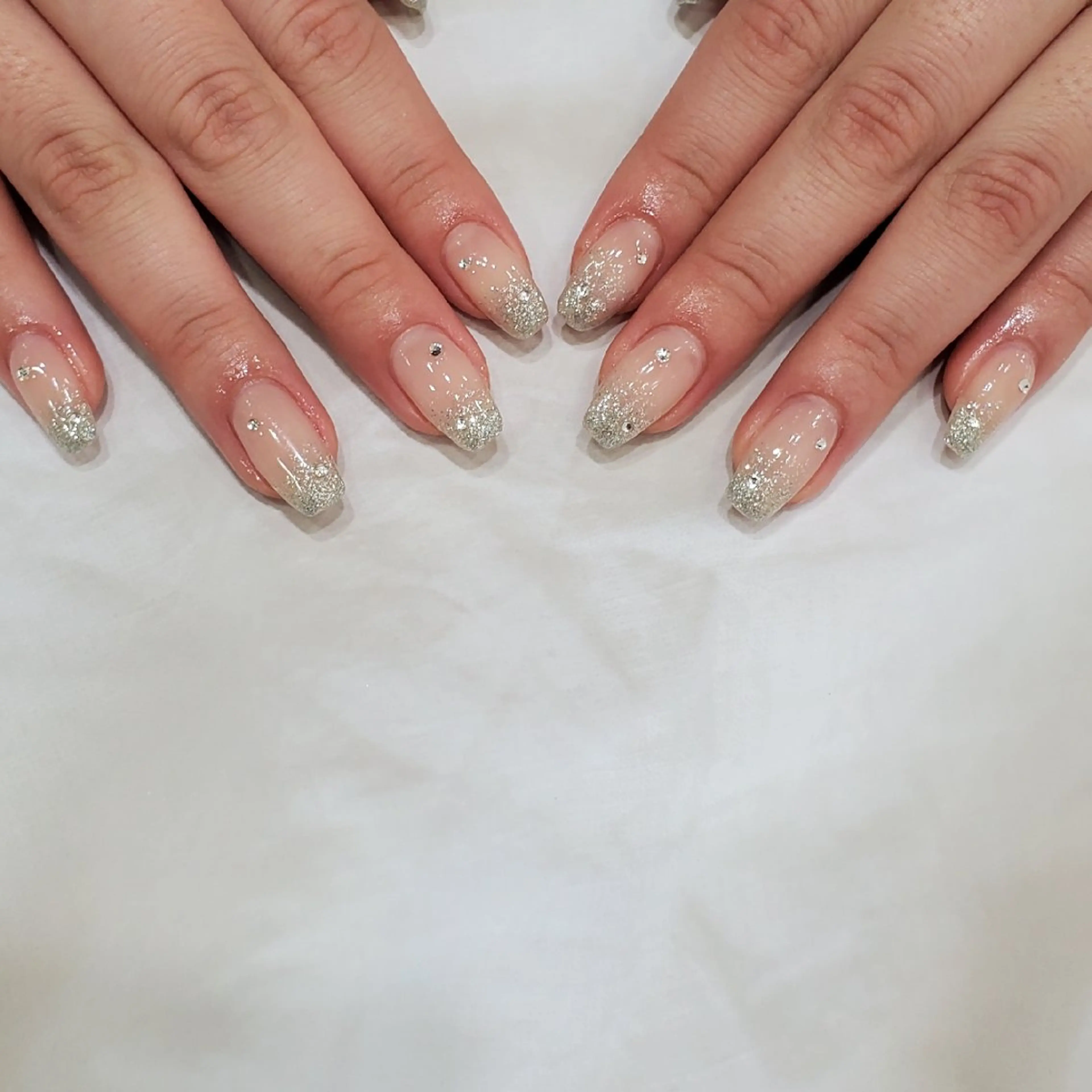 ネイル グラデーション ラメ(グリッター) ラメグラデーション ストーンネイル grancieux tomoka/青葉台のネイルデザイン