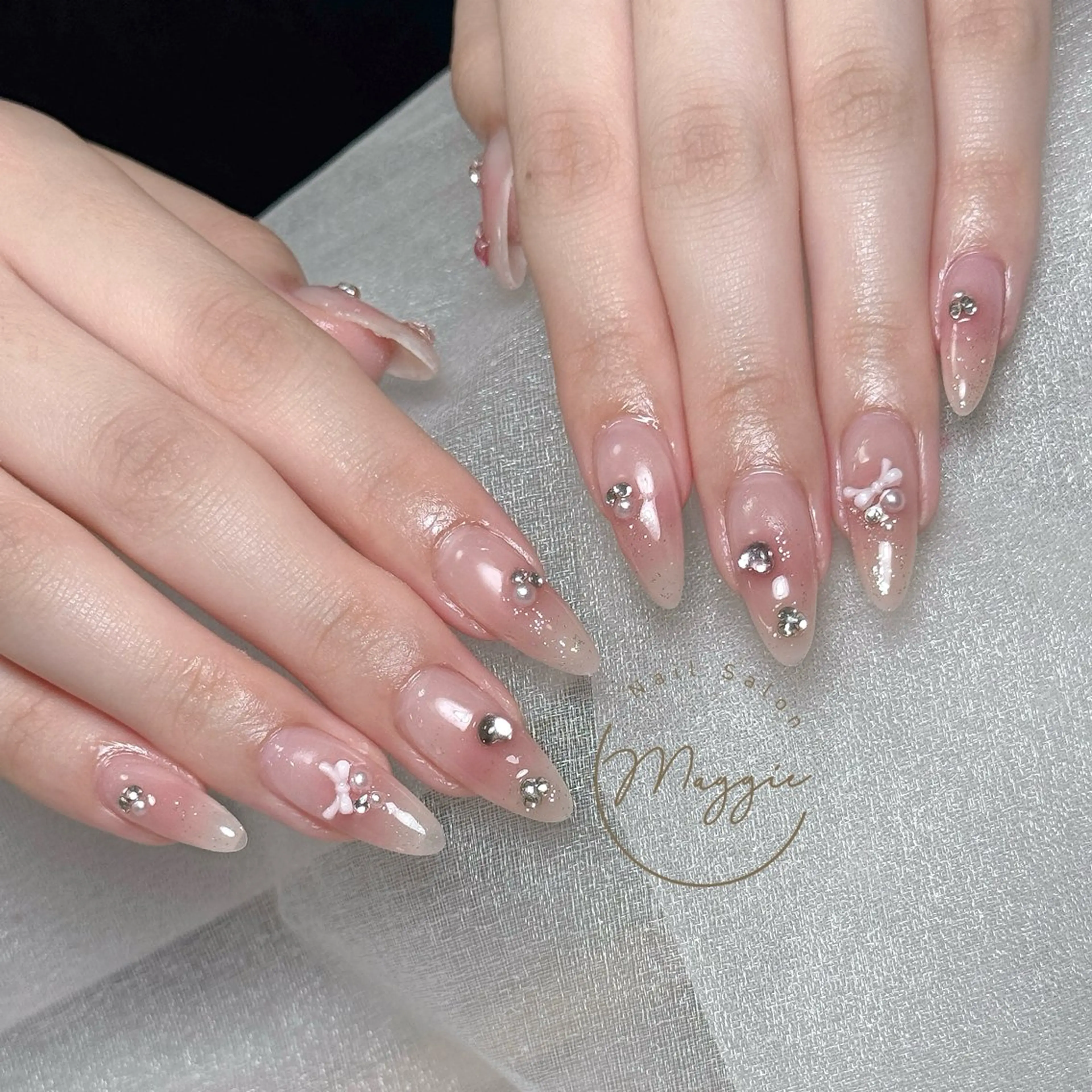 ネイル Maggie Nail🦩のネイルデザイン