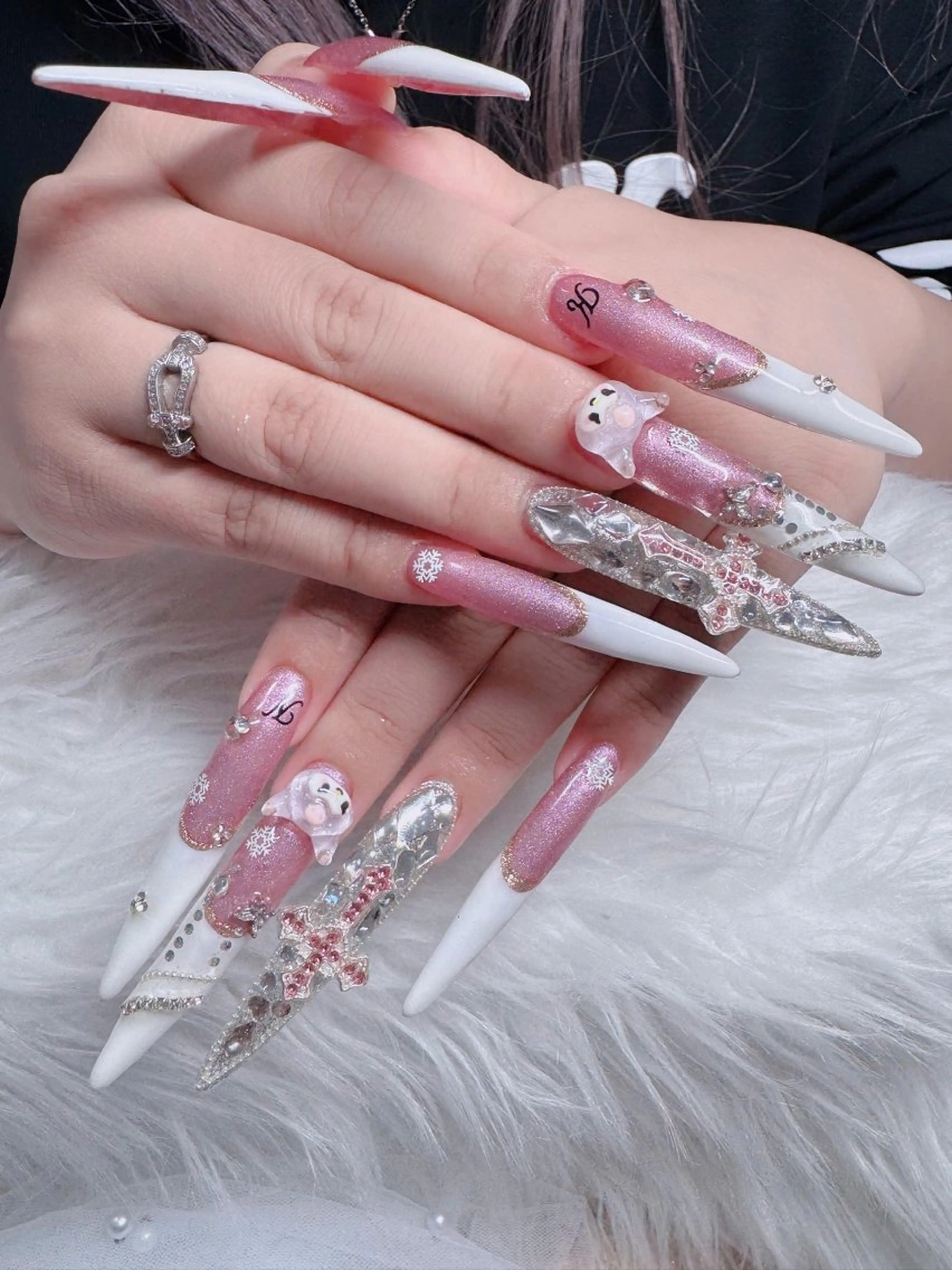 ネイル オーロラネイル フレンチネイル ジェルネイル ハロウィン キラキラネイル ハンドネイル H.baby Nail Salonのネイルデザイン