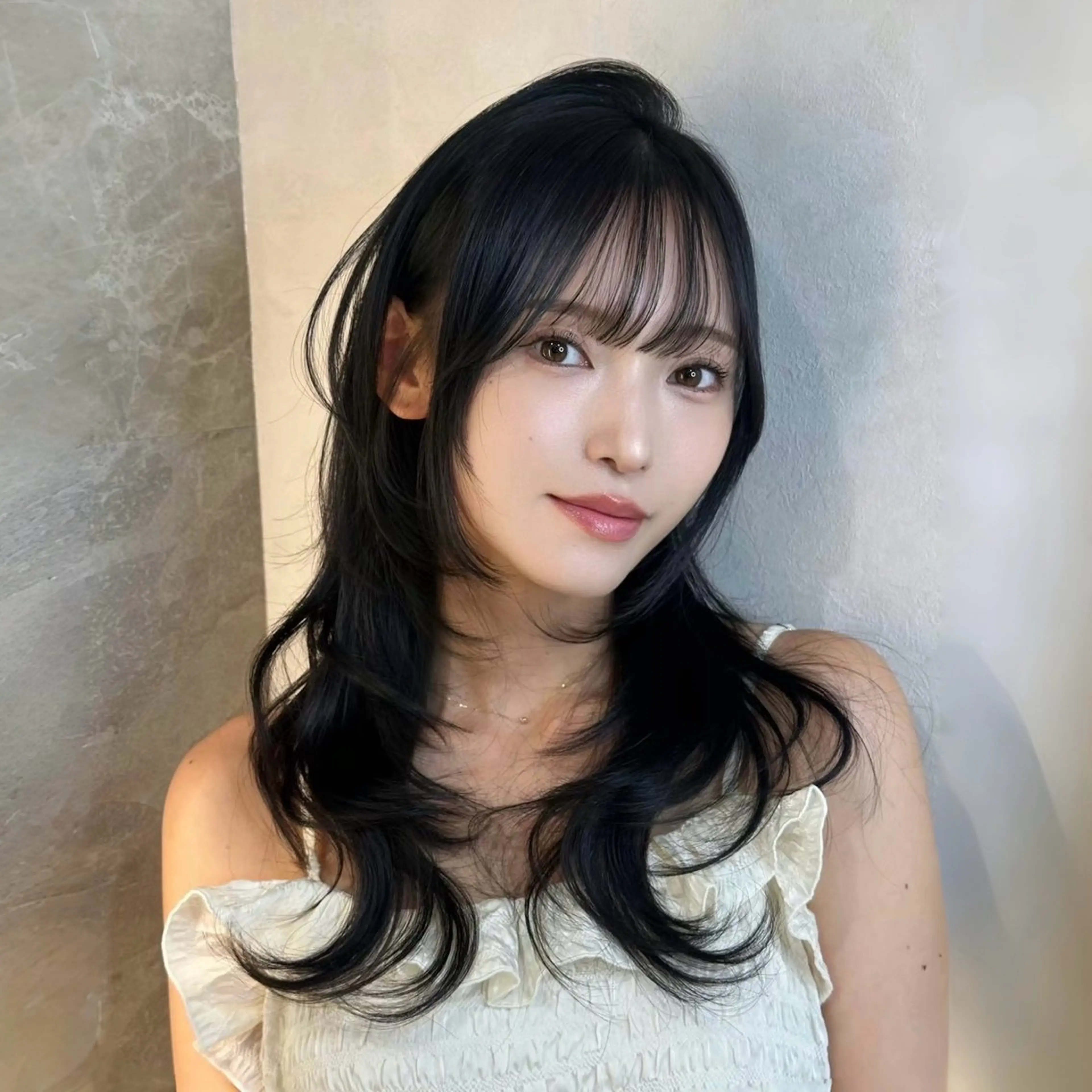 ミディアム カラー カット ヘアカラー トリートメント 髪質改善|透明 感カラー🩵レイヤーのヘアスタイル