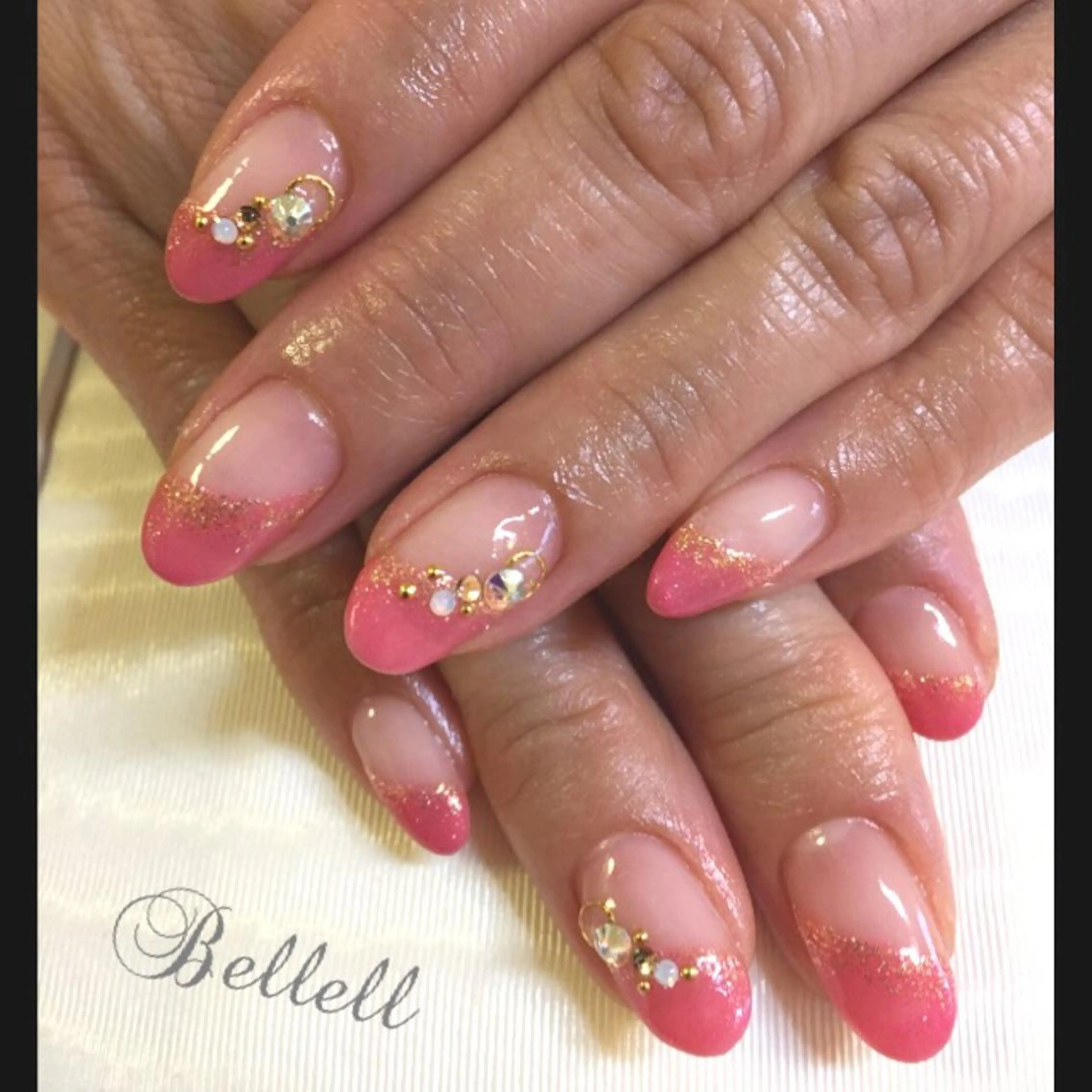 ネイル 卒業式 青木 綾子のネイルデザイン