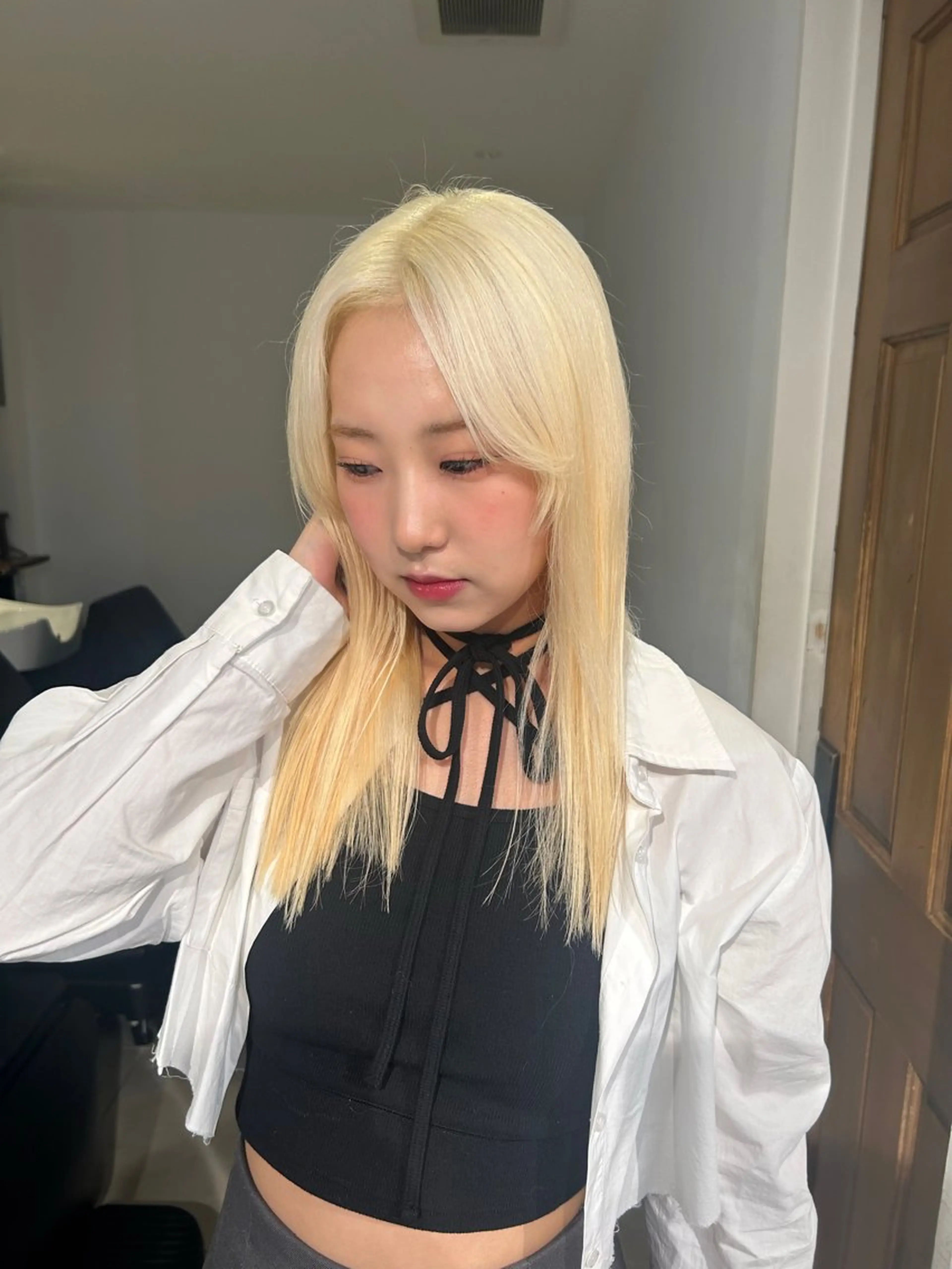 ロング カラー 抜きっぱなしブロンド ブロンド 韓国ボブ/レイヤー ボブ/ EMIRIのヘアスタイル