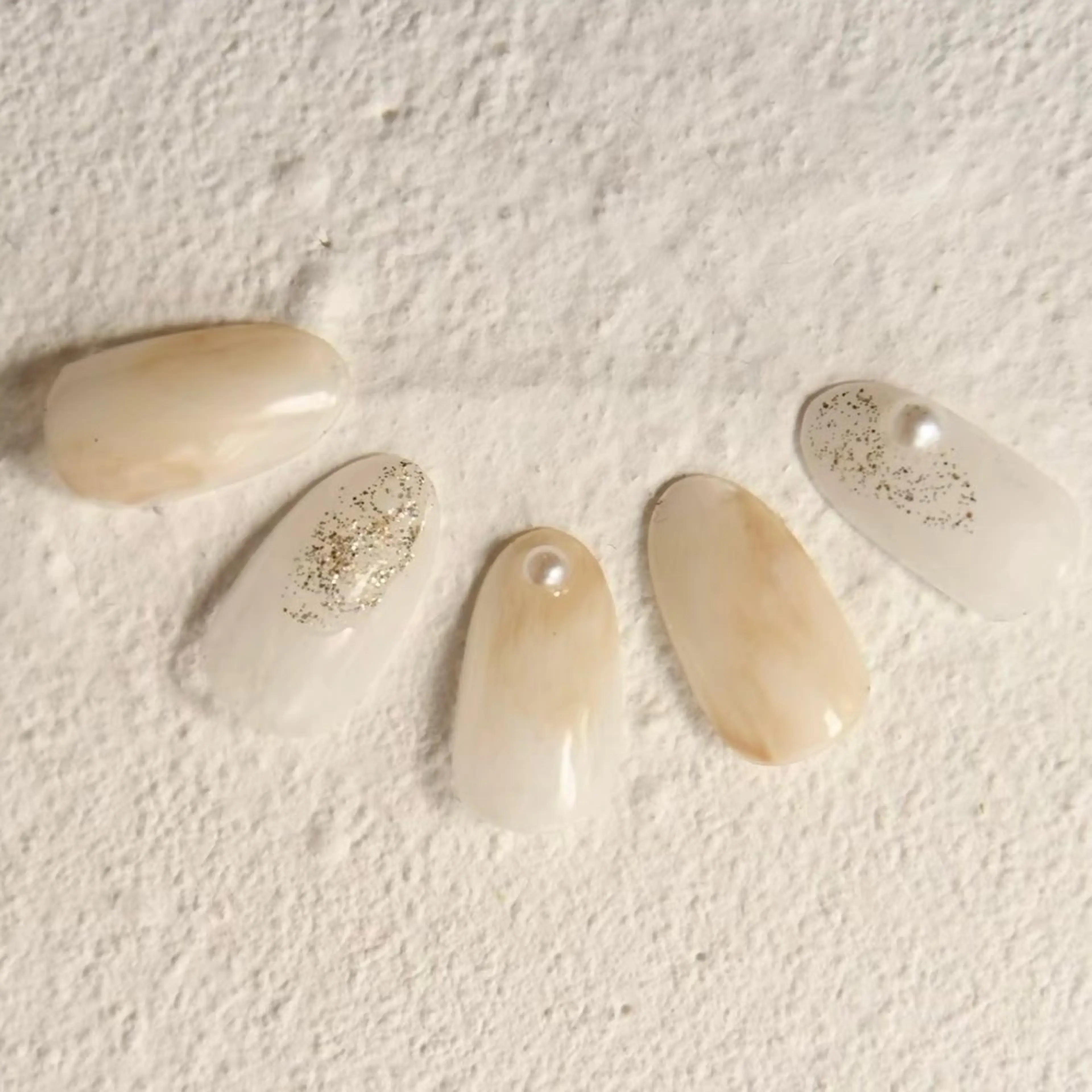 ネイル ジェルネイル ミラーネイル ニュアンスネイル オフィスネイル ショートネイル kiu nailsalonのネイルデザイン