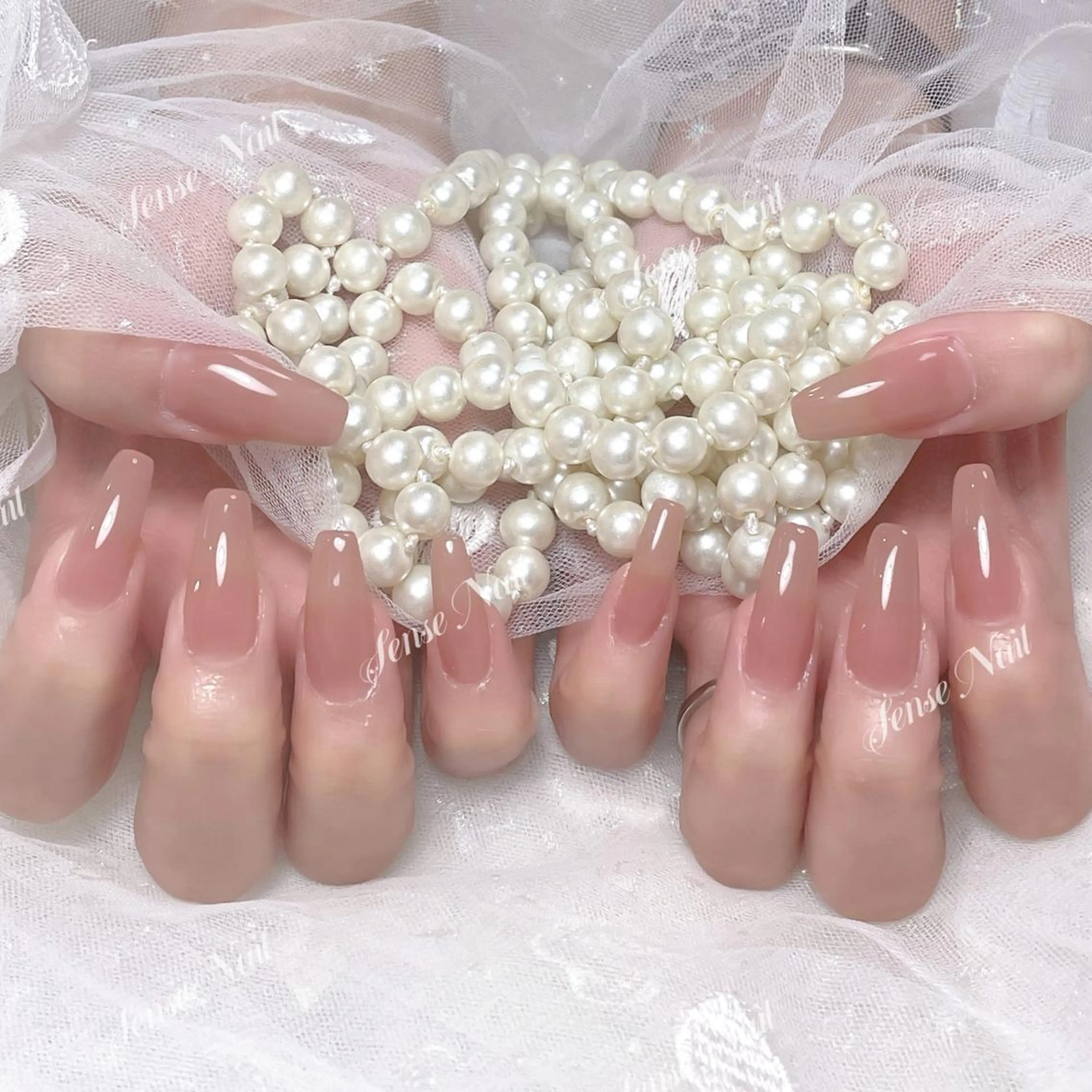 ネイル ハンドネイル ハンドケア Queening 🦋のネイルデザイン