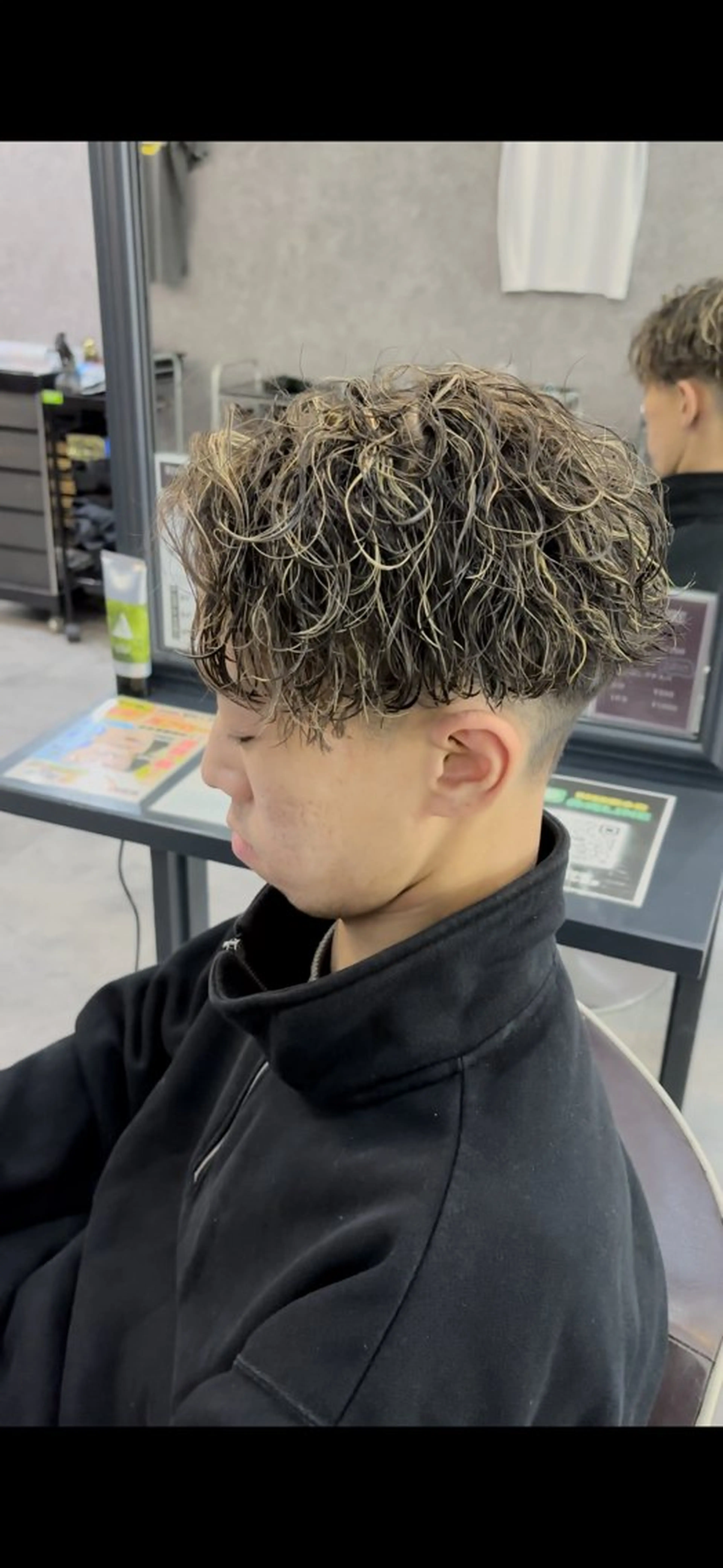 ショート カラー パーマ メンズ シュンヤ🔥メンズ パーマ特化🔥新小岩のヘアスタイル