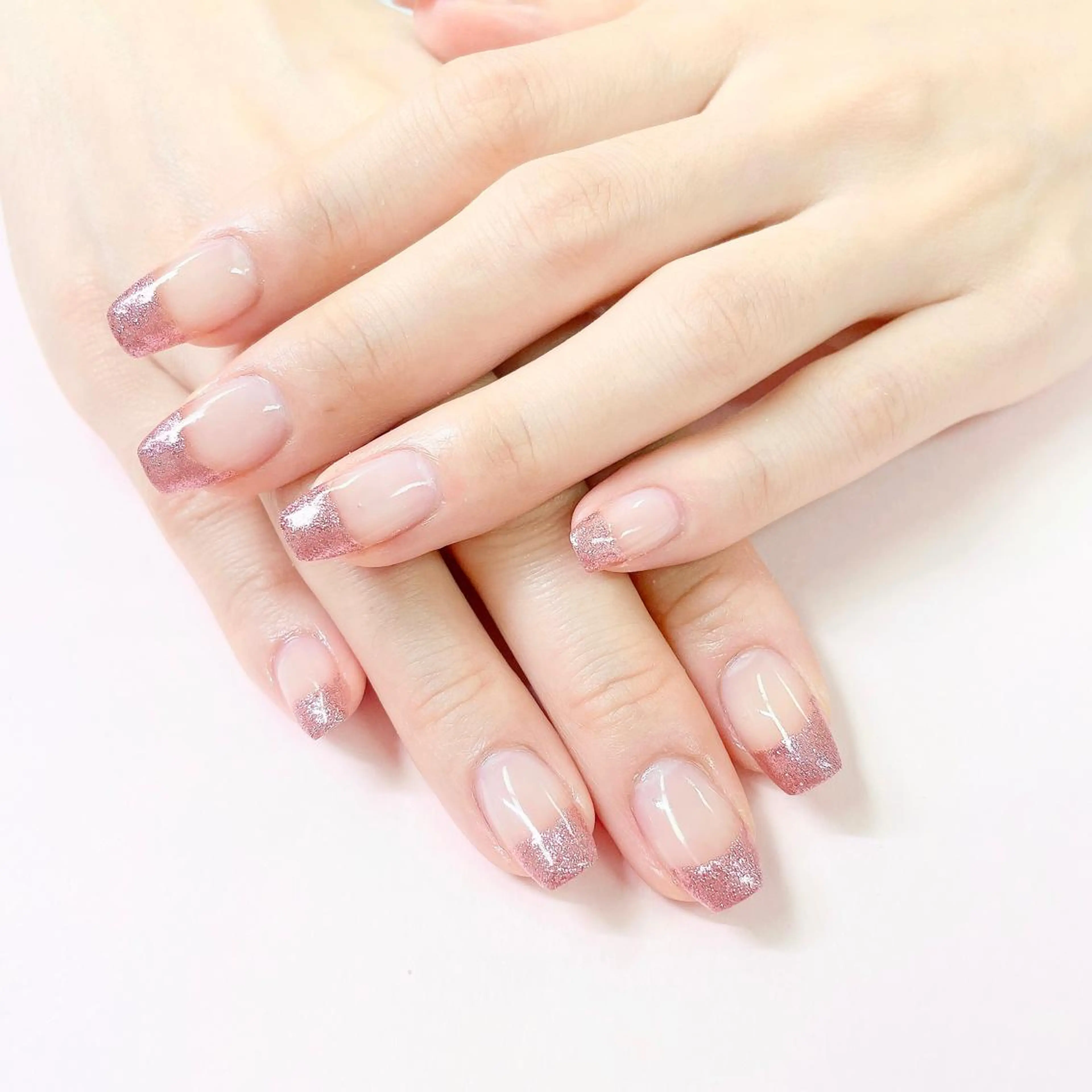 ネイル フレンチネイル ラメ(グリッター) ハンドネイル 大阪福島韓国束感まつ げ Sayaka🤍のマツエク・マツパデザイン