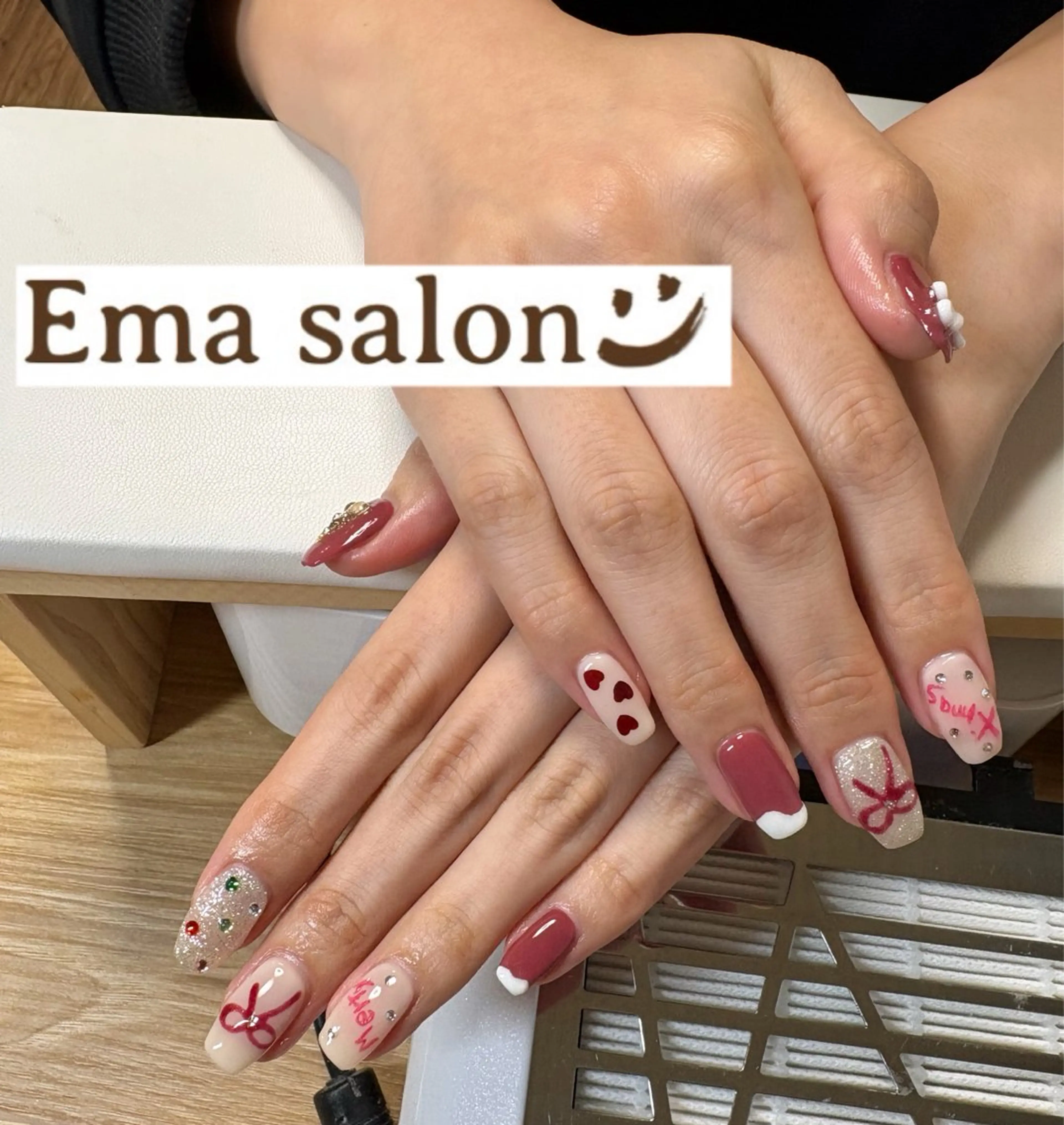 ネイル 持ち込み 冬ネイル クリスマス ハンドネイル Ema salon hiromiのネイルデザイン