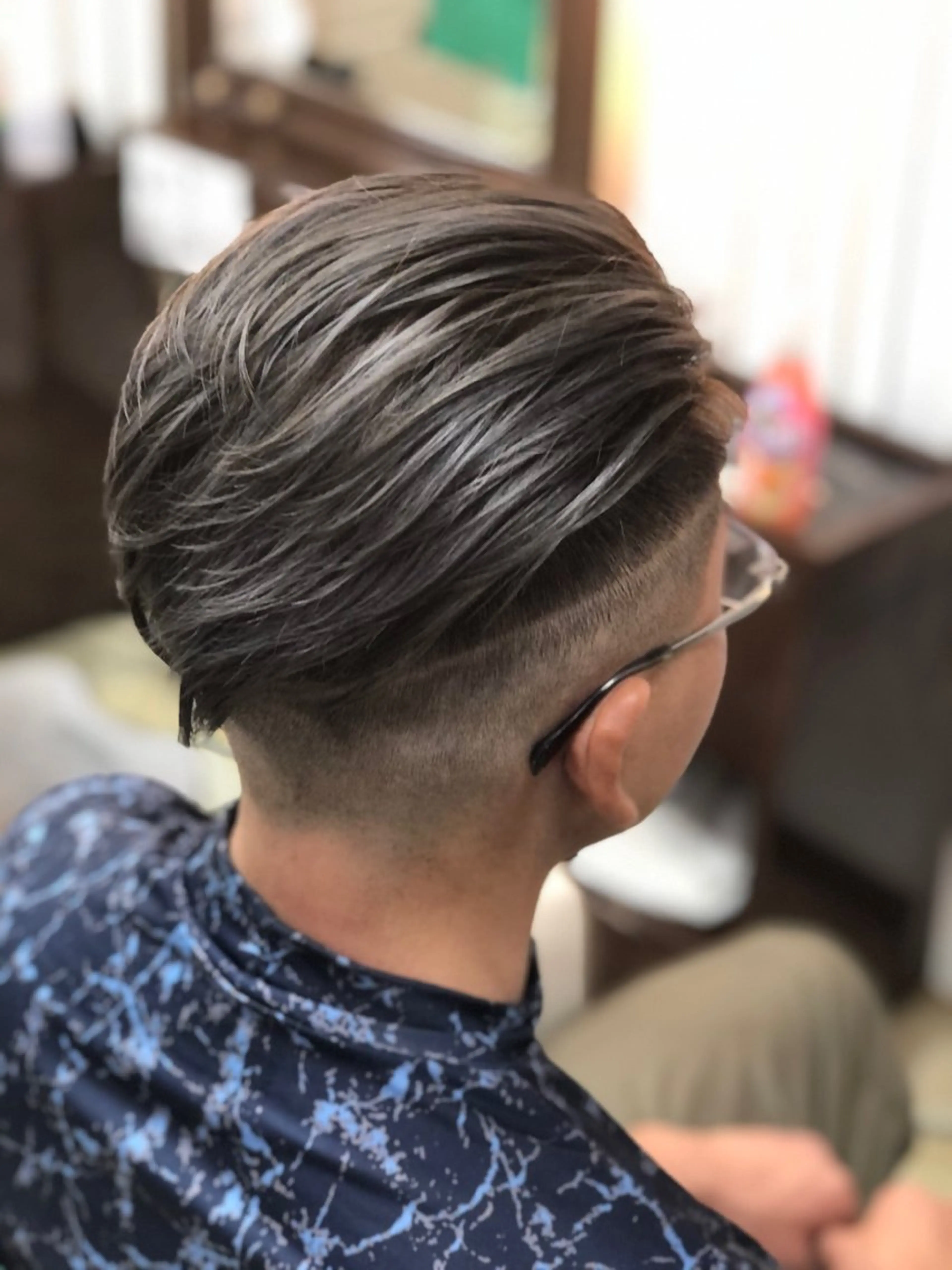 メンズカット+デザインカラー+トリートメントの写真