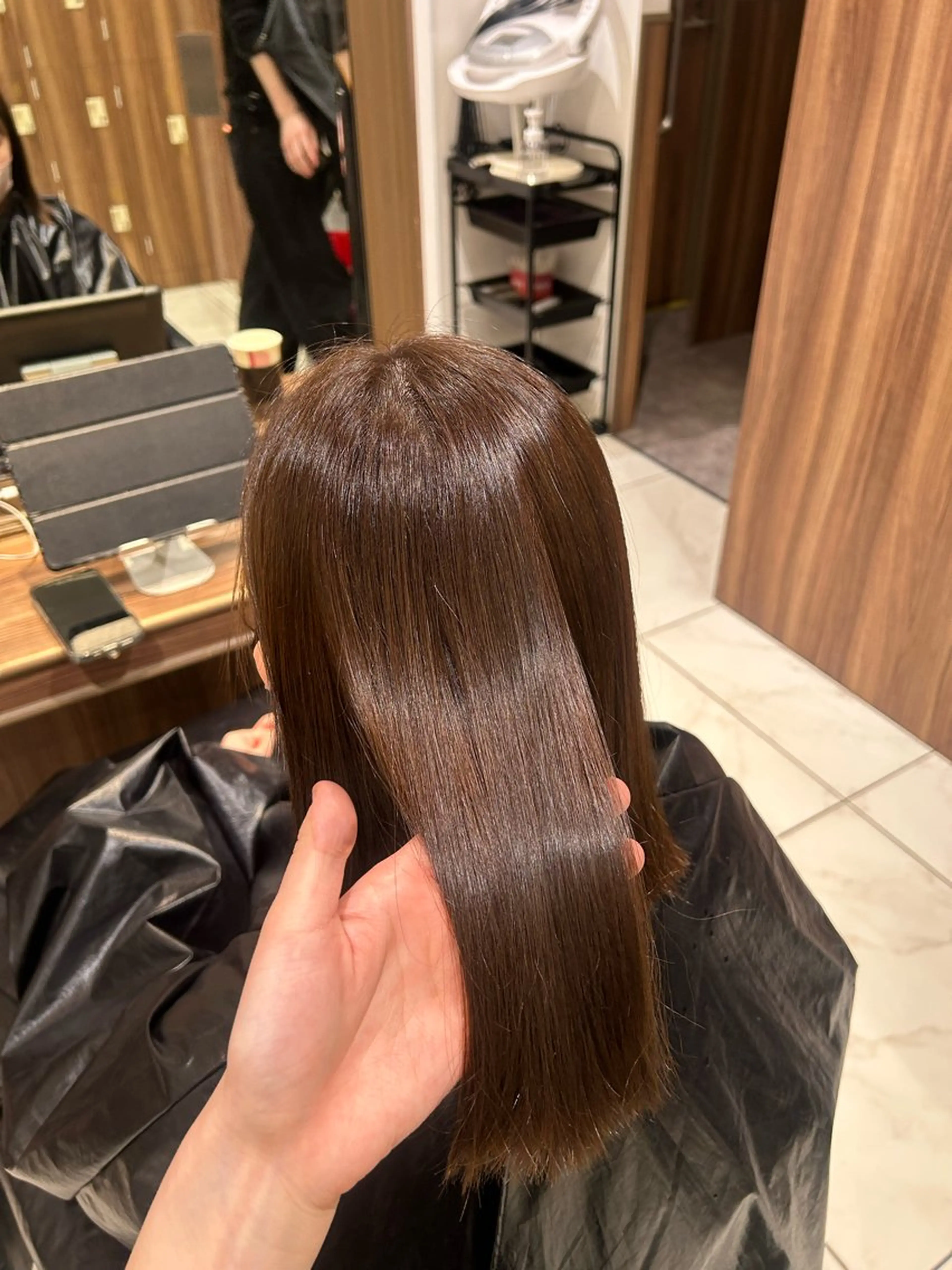 セミロング カラー パーマ ブラウンカラー オリーブブラウン 縮毛矯正 ヘアカラー 縮毛矯正 リノ🖤艶髪 カラー🖤🇰🇷のヘアスタイル