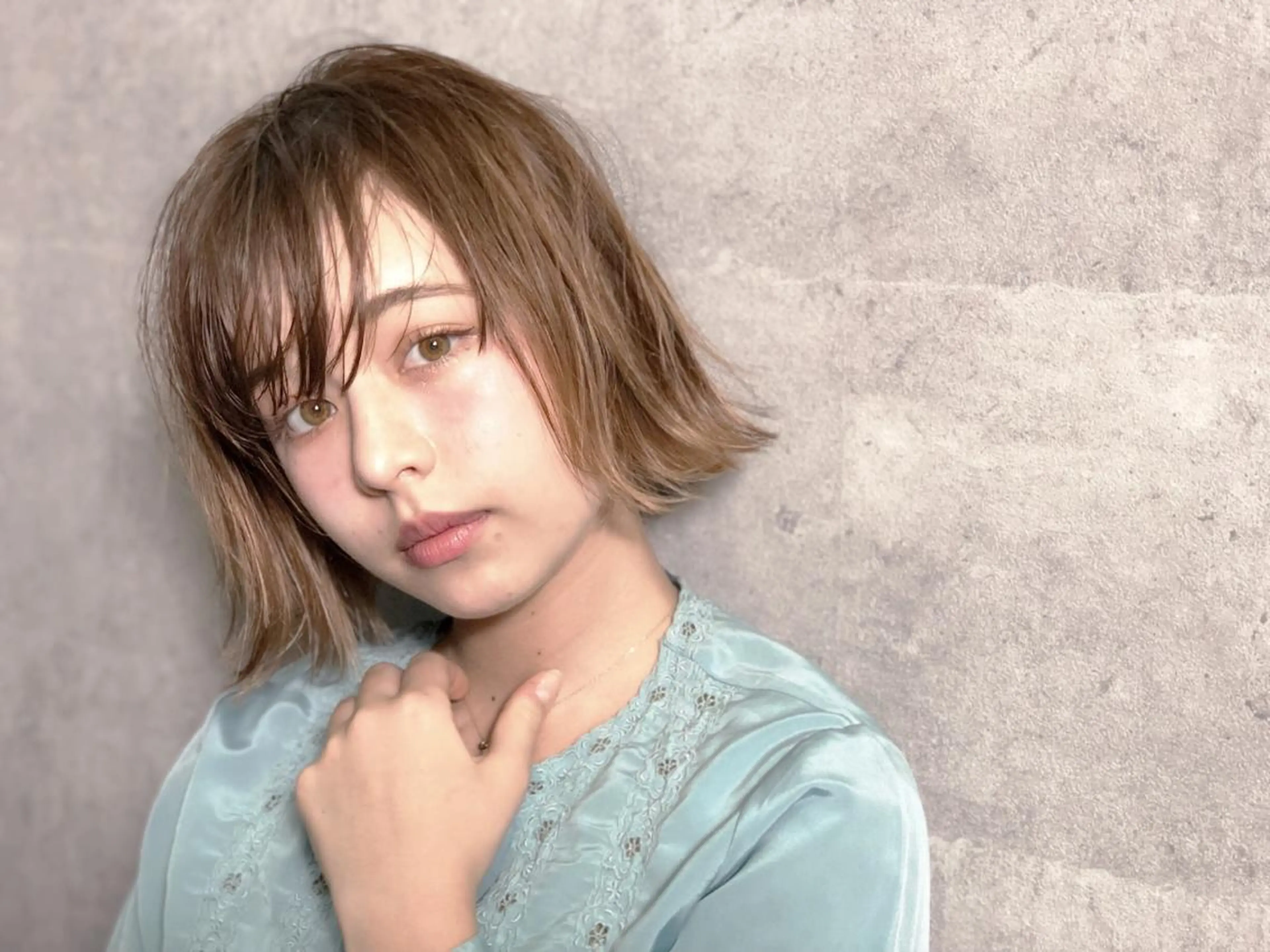 ショート カラー ヘアアレンジ カット ヘアカラー 顔周りレイヤー/韓国 ブリーチminamiのヘアスタイル