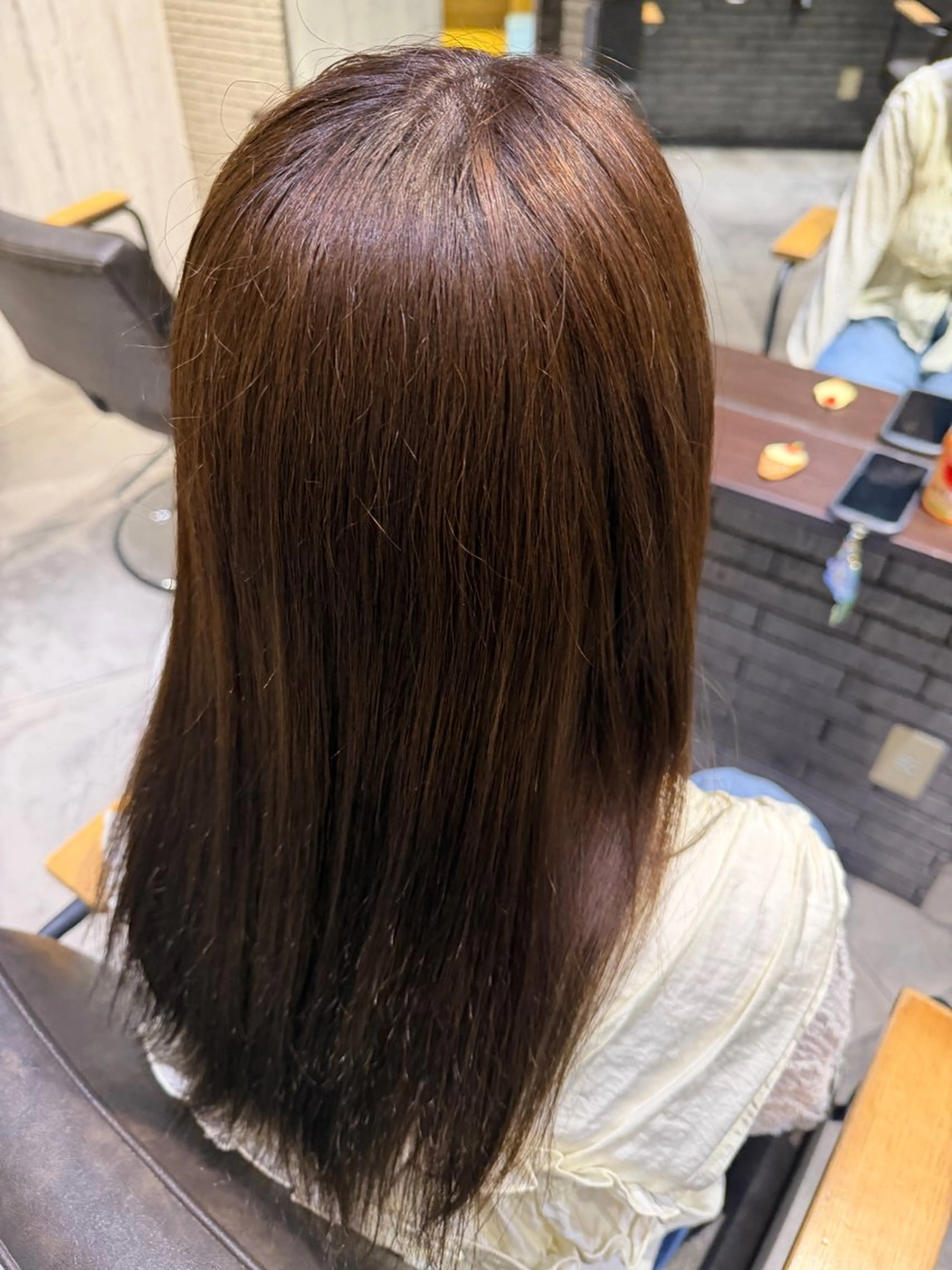 セミロング ヘアカラー 三浦 笑美のヘアスタイル