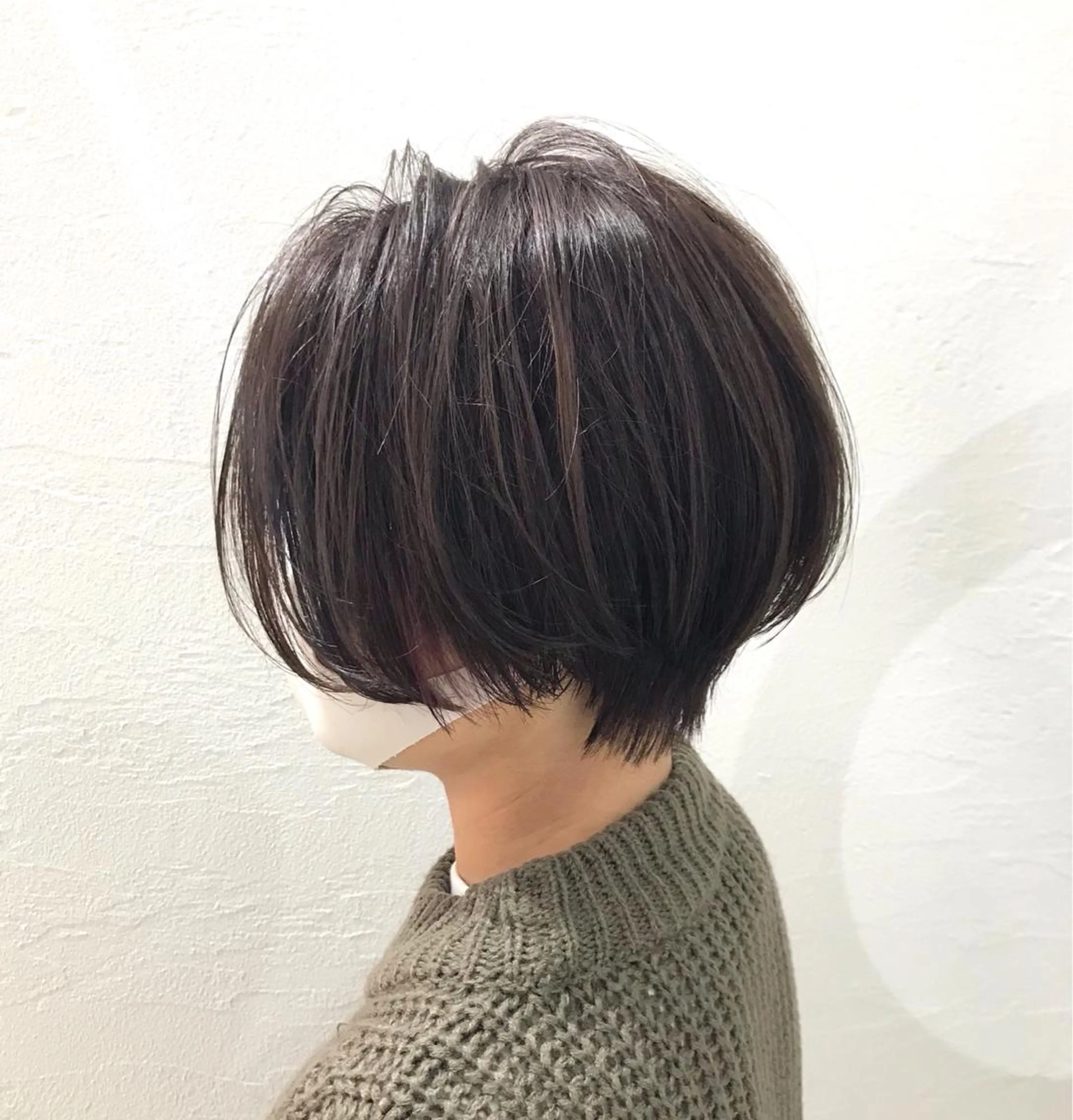 ショート カラー ニュアンスパーマ／ レイヤー／茶屋町のヘアスタイル