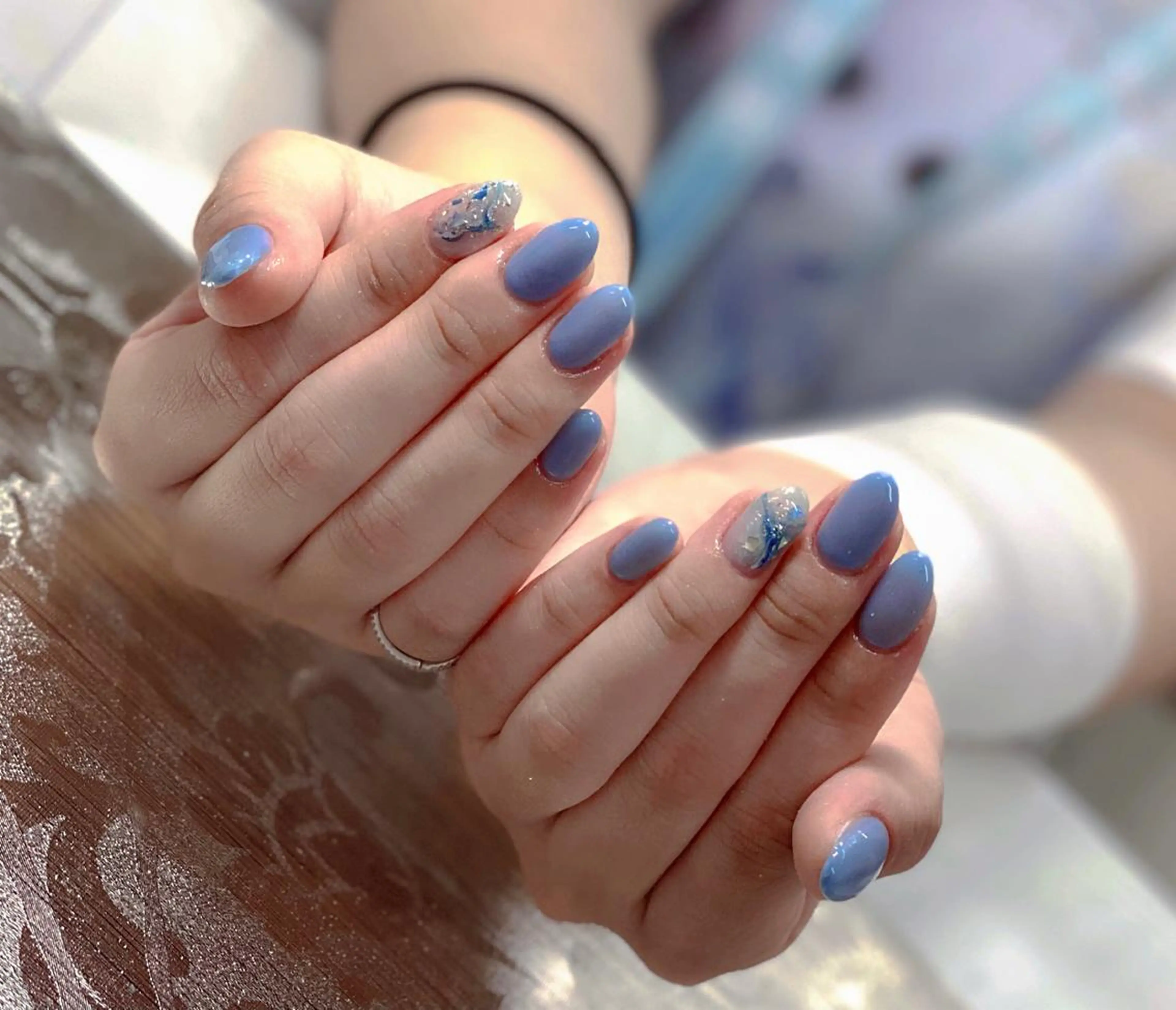ネイル ハンドネイル I-nailロング /ワンホン/キラキラのネイルデザイン
