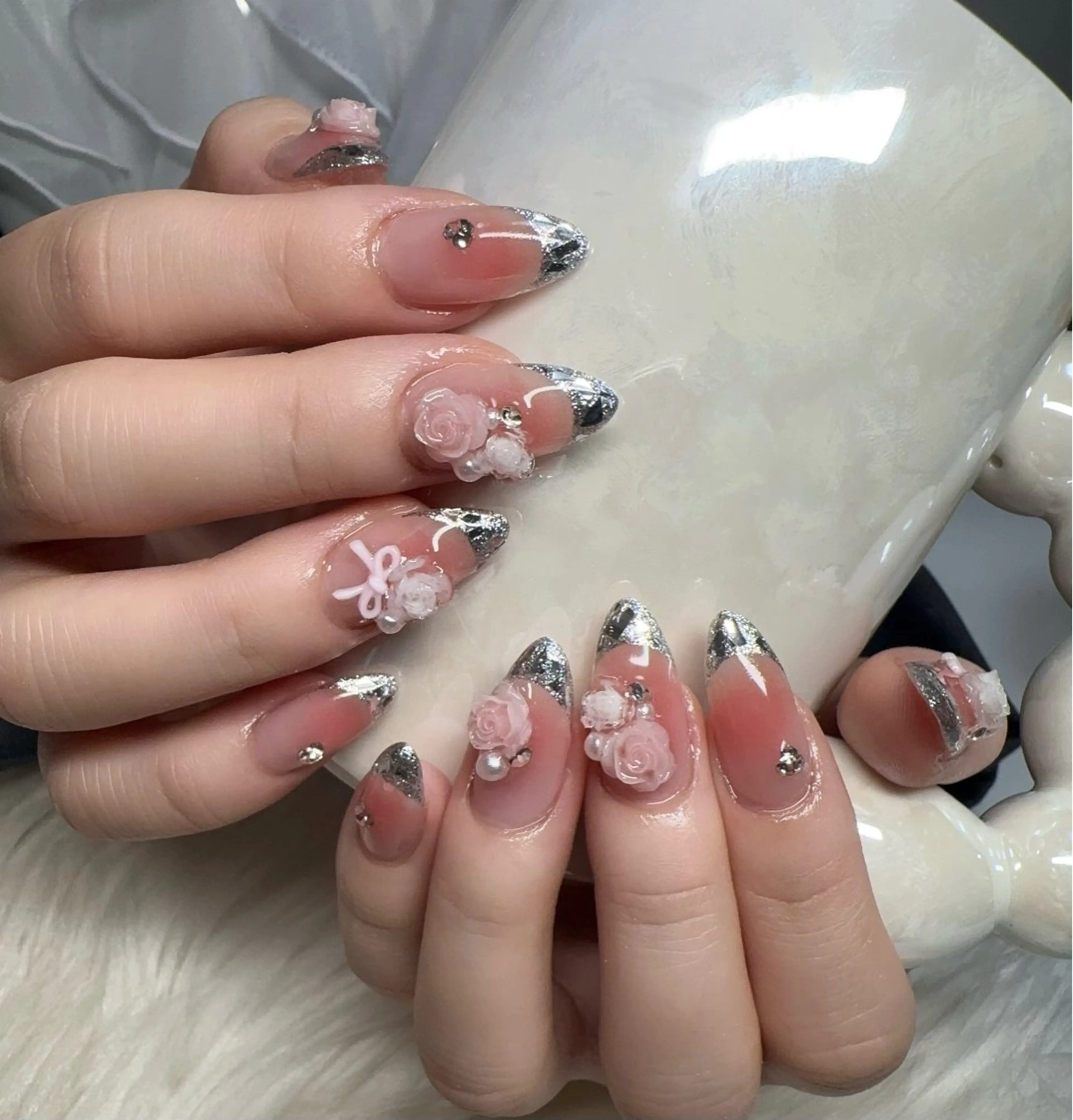 ネイル ハンドネイル &ME ネイルサロンのネイルデザイン