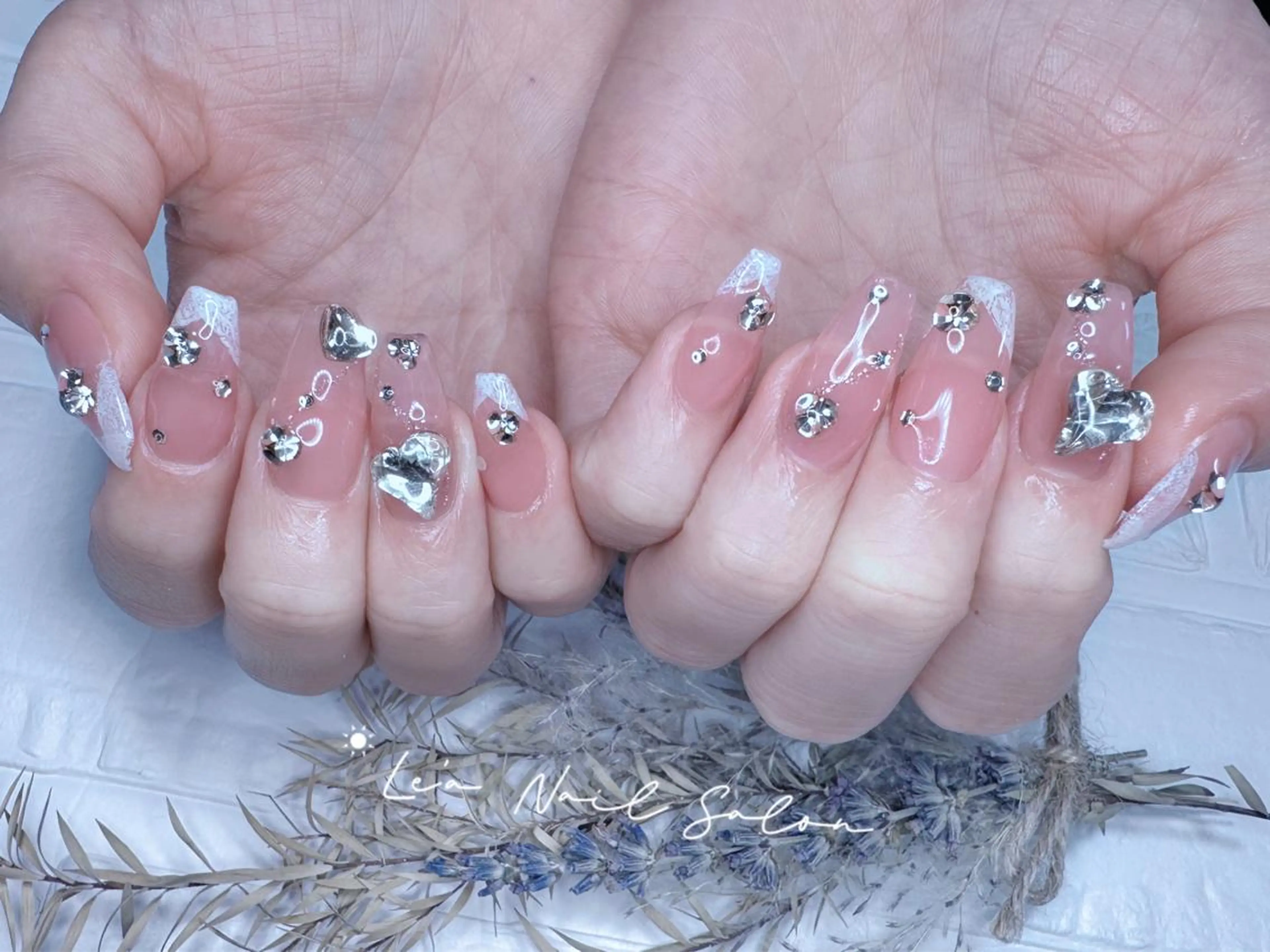 ショート カラー ネイル Le’a NailSalonのネイルデザイン
