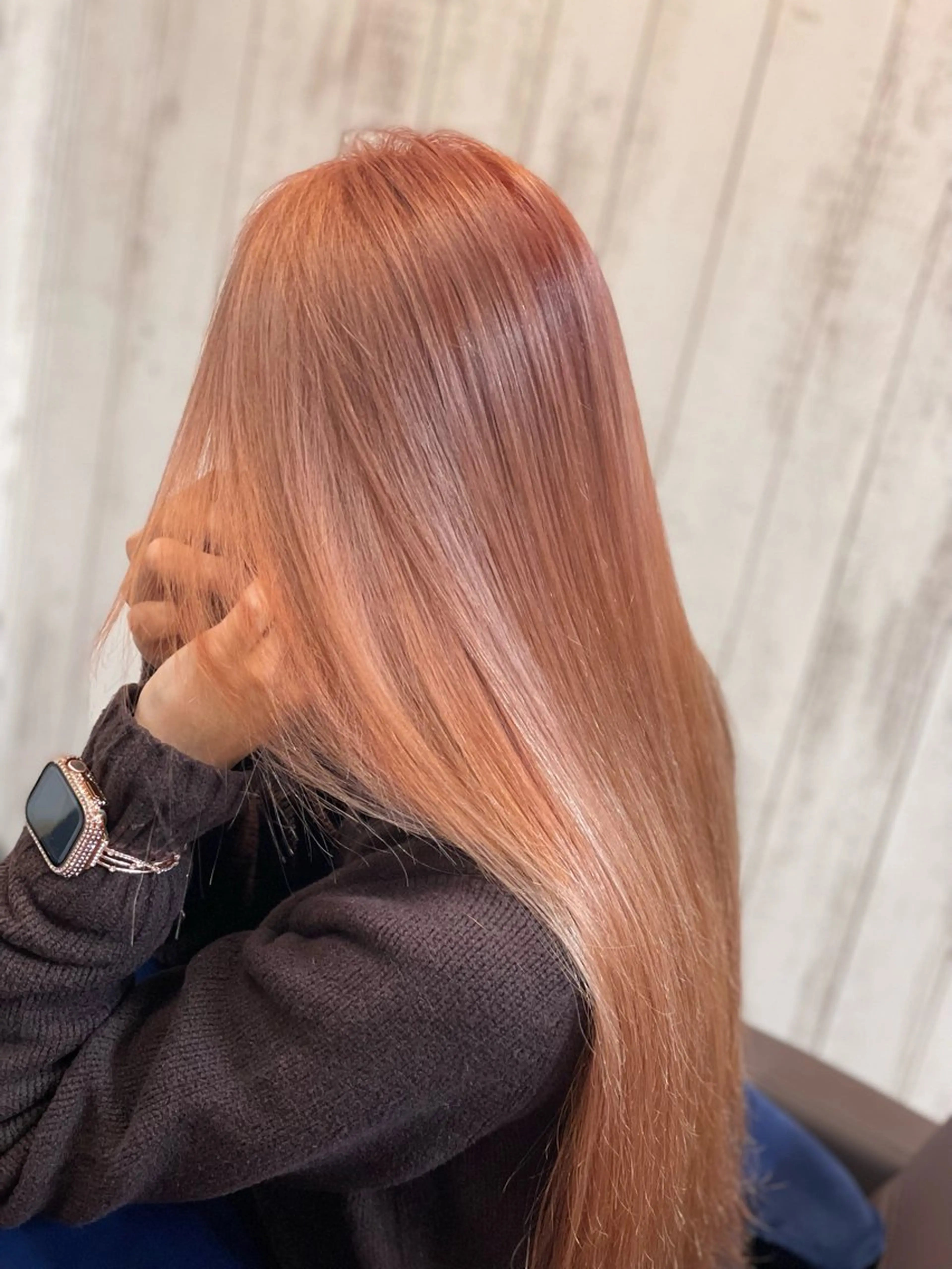 ロング カット ヘアカラー ブリーチ特化🎖️ピ ンクカラー高橋さやかのヘアスタイル