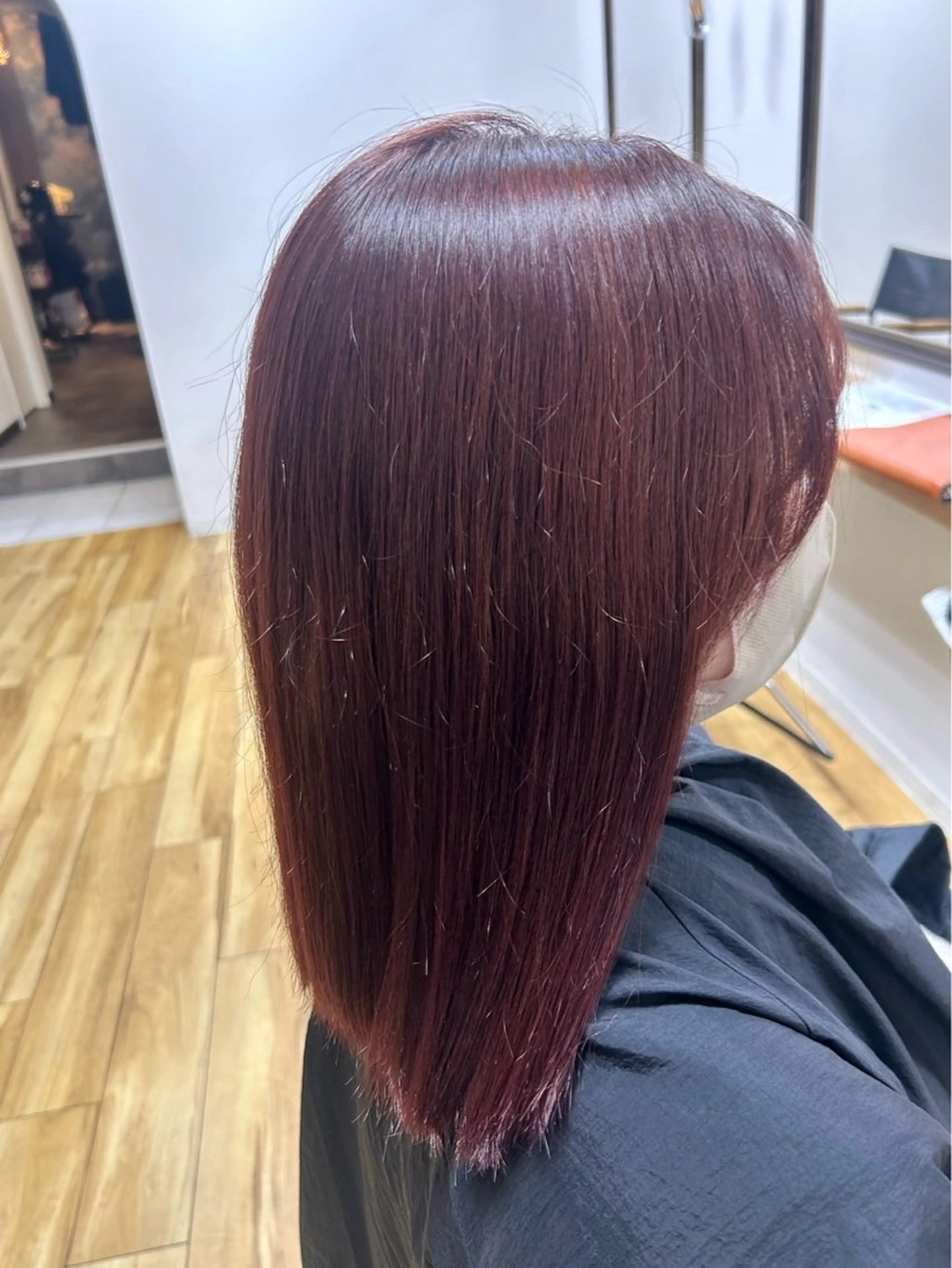ミディアム 大井 陽菜のヘアスタイル