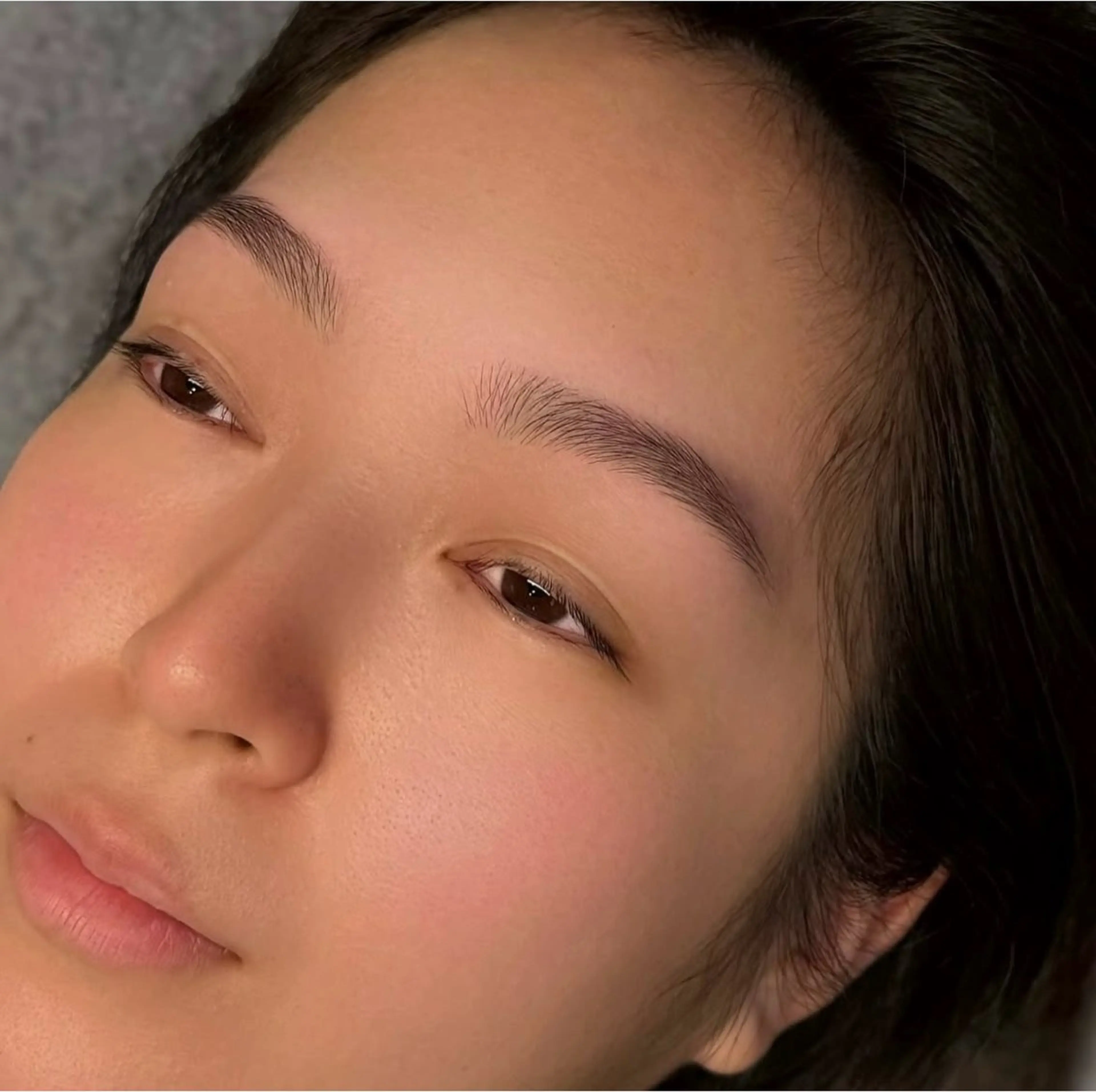 限定価格✨眉毛スタイリング　WAX脱毛＋毛量調整の写真