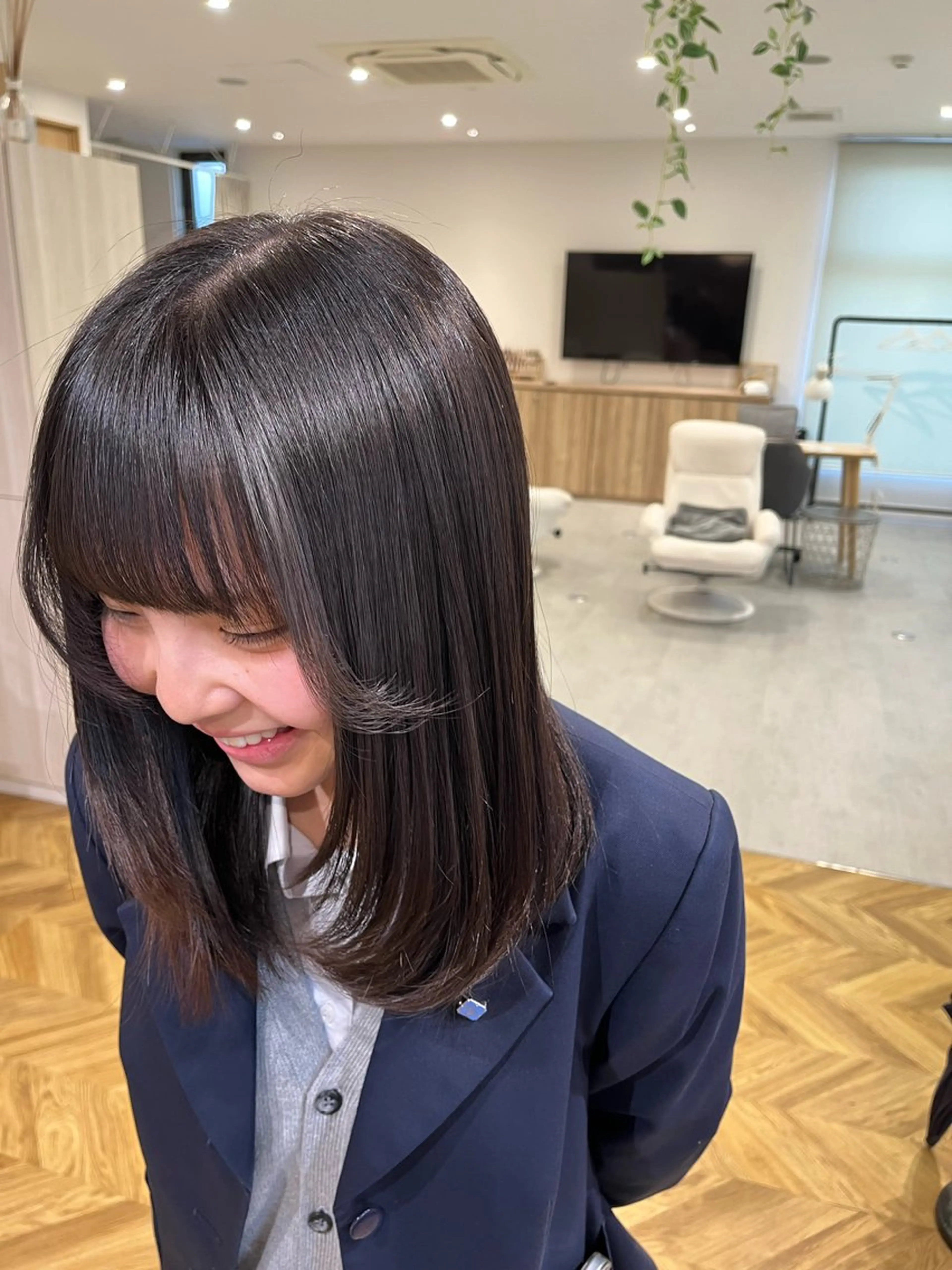 ミディアム 髙橋 美妃のヘアスタイル