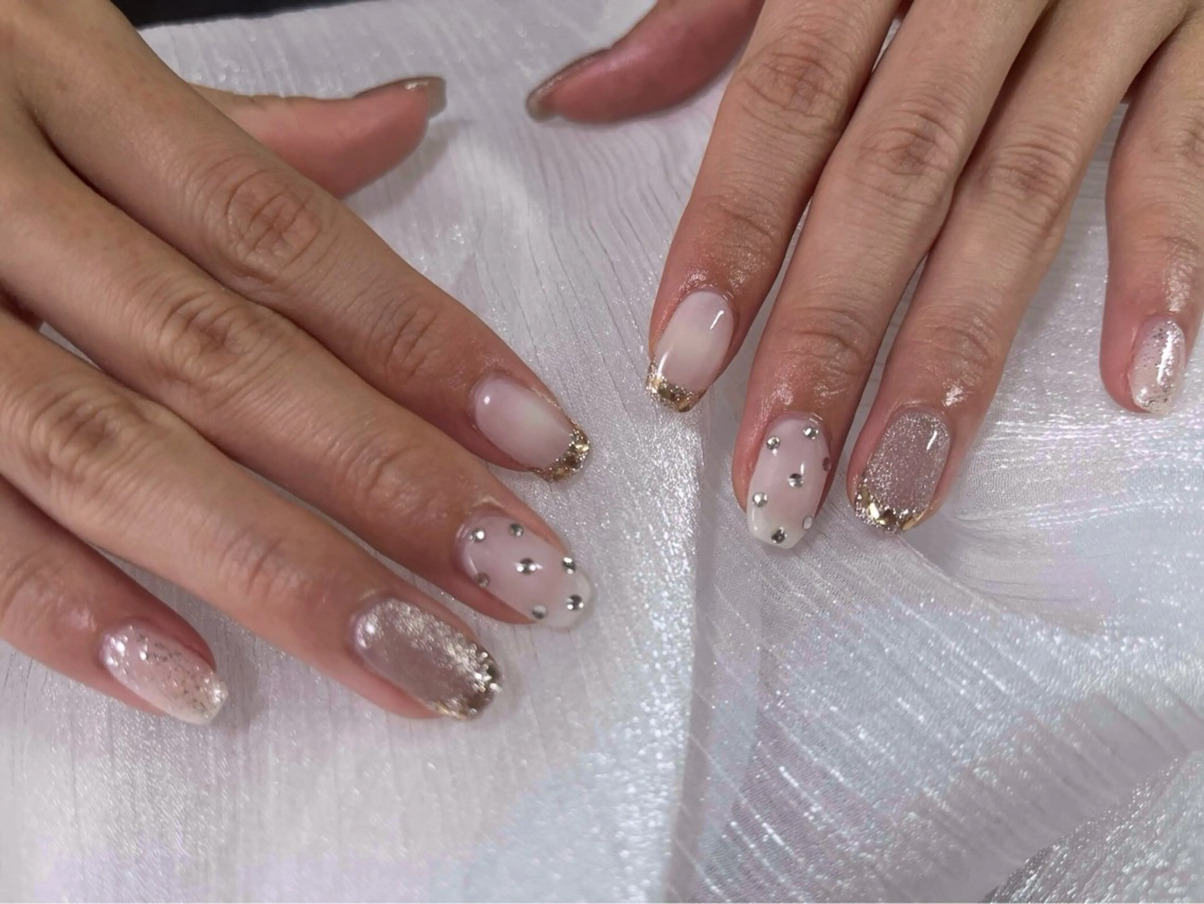 ネイル オーロラネイル フットネイル フレンチネイル ジェルネイル ガラスフレンチ ハンドネイル kiki nail &brow二子玉川の眉毛・アイブロウイメージ