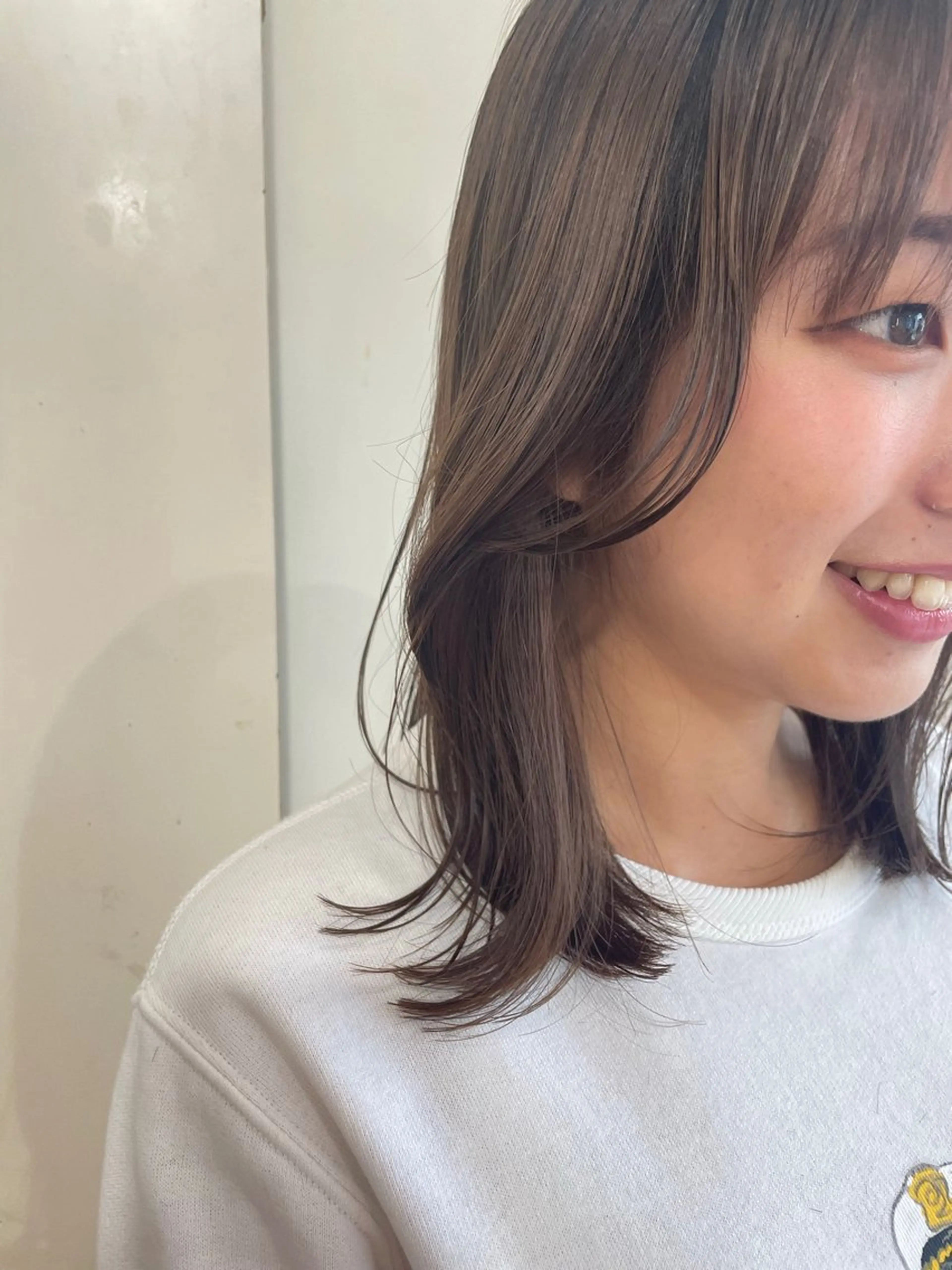 ミディアム レイヤーカット カット トリートメント 🦋透明感 艶カラー Rie🦋のヘアスタイル