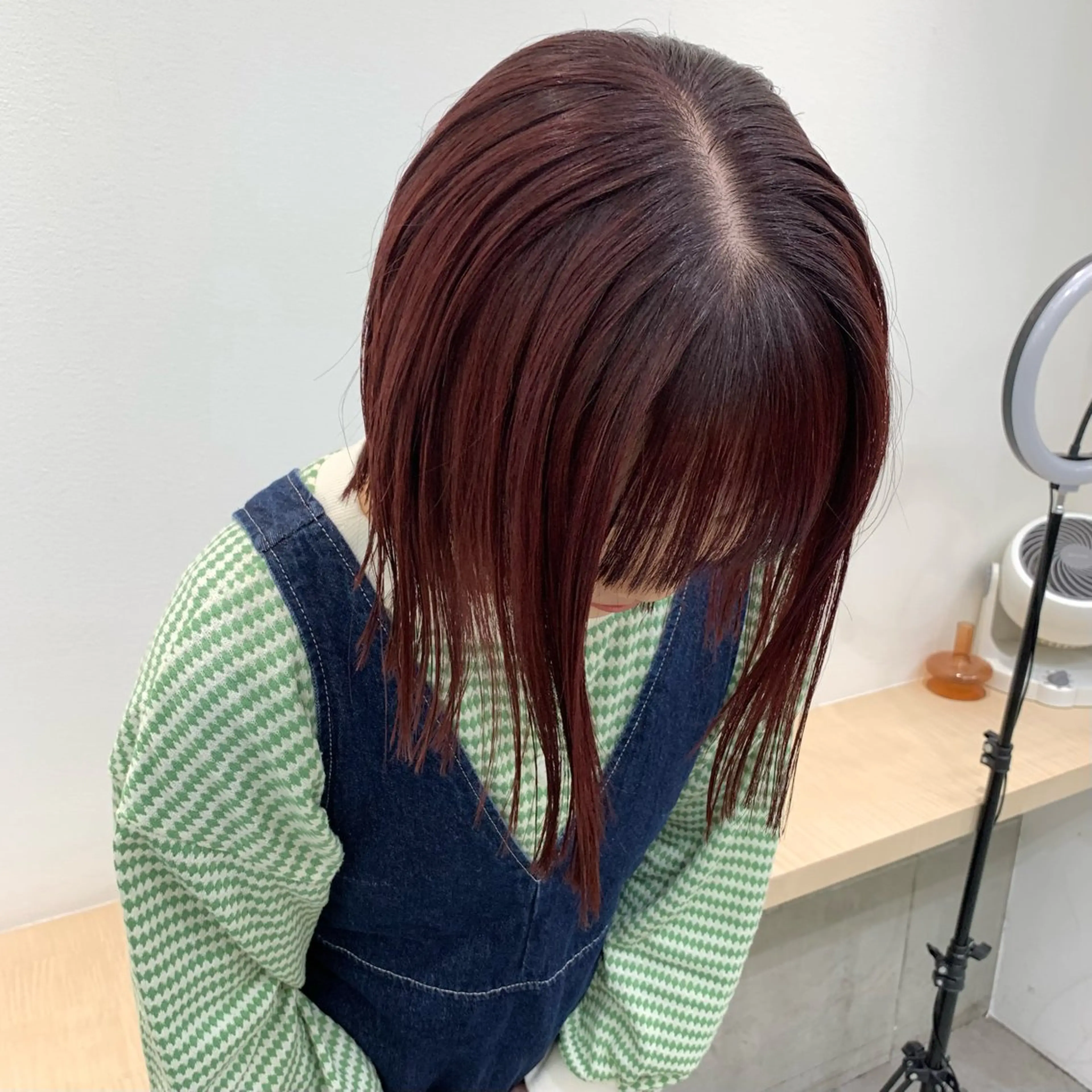 ミディアム カラー ヘアアレンジ カシス レッドカラー パーマ/暖色/ボブ イワタテ🇰🇷のヘアスタイル