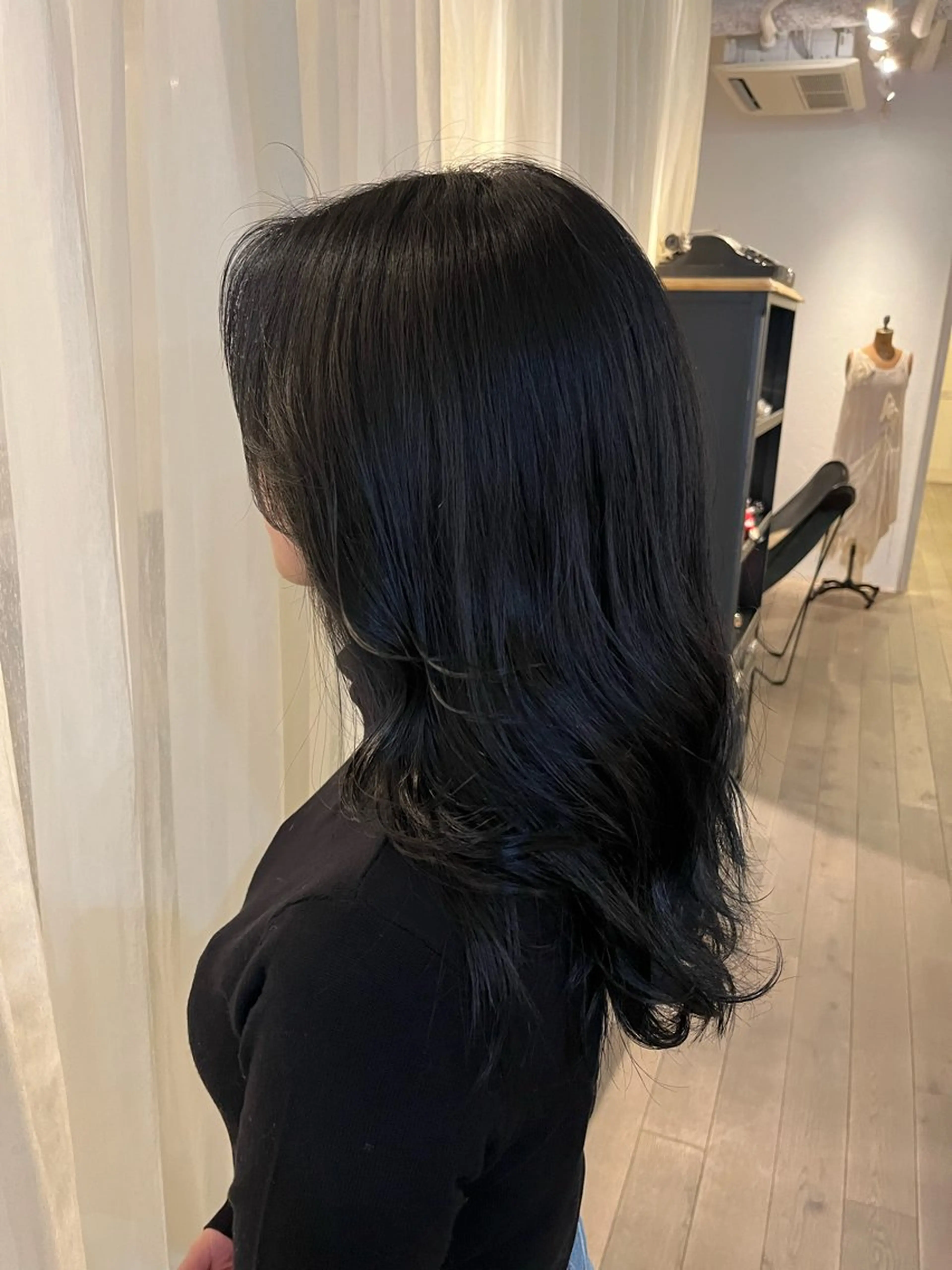 カラー 黒髪 ブルーカラー ブルーブラック 透明感カラー Sherry/R 三川町 山本なつみのヘアスタイル