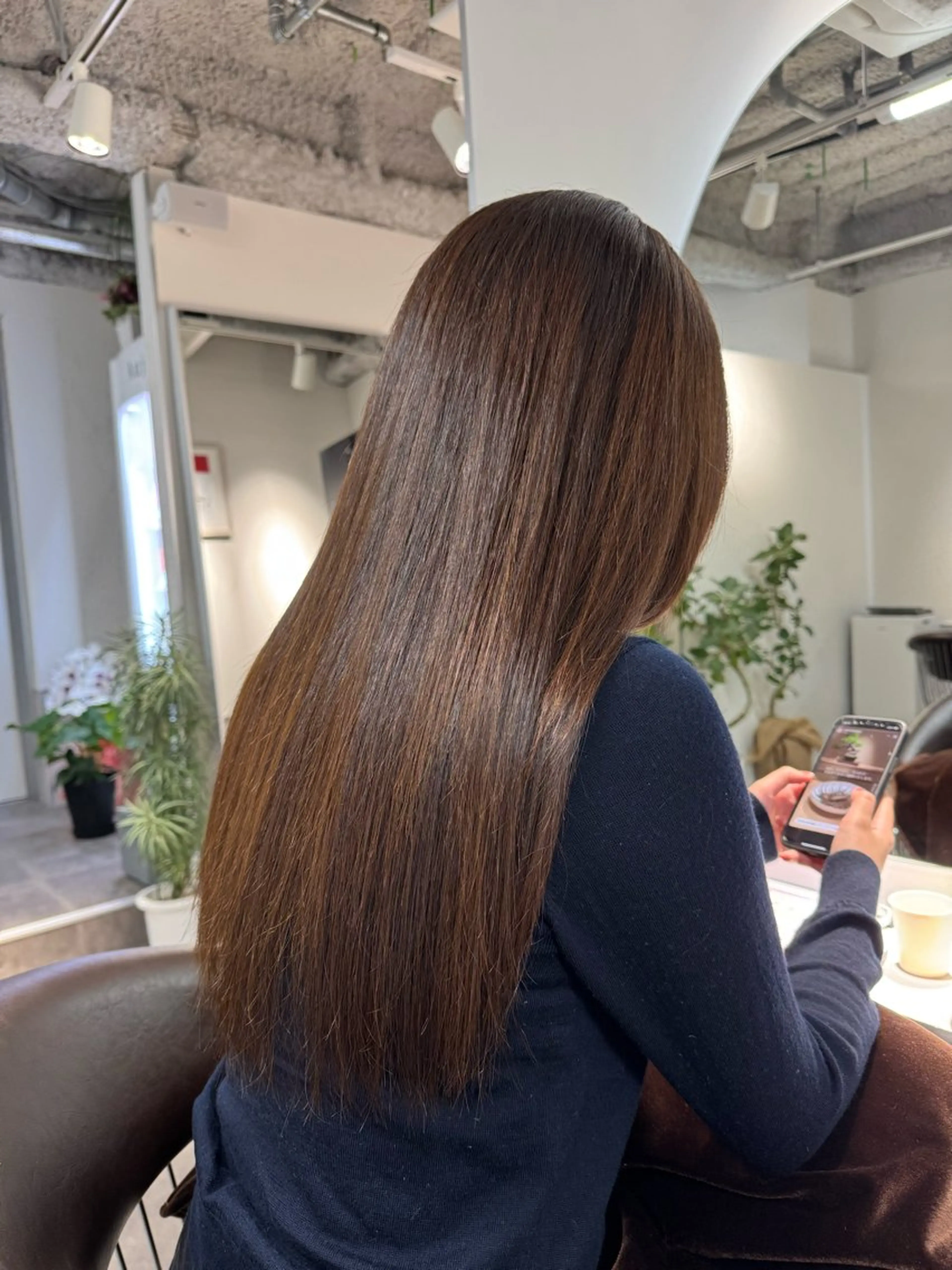 ロング 髪質改善 トリートメント カット 縮毛矯正 トリートメント 新宿/髪質改善/ レイヤー/サカキのヘアスタイル