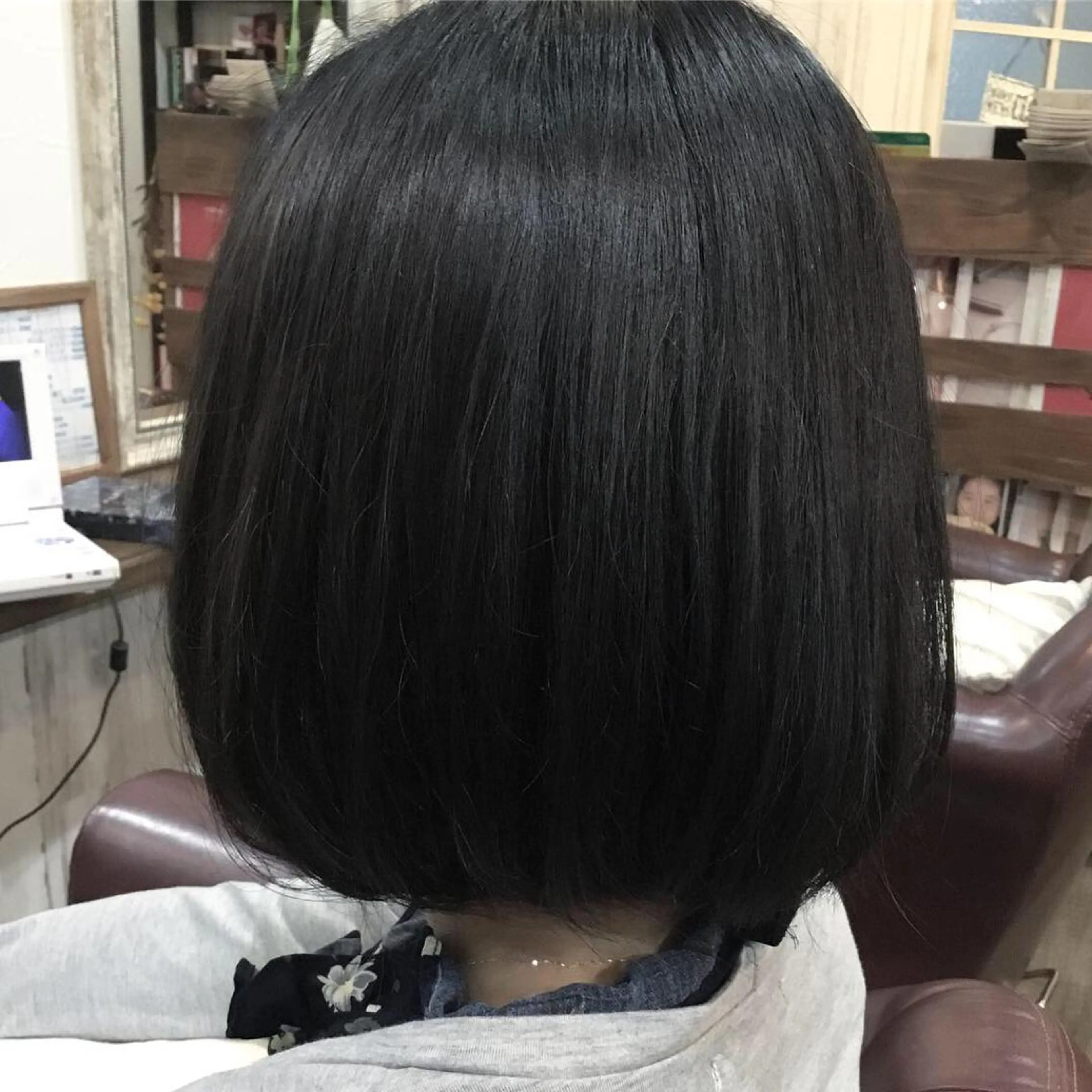ミディアム カラー パーマ 金崎 新吾のヘアスタイル