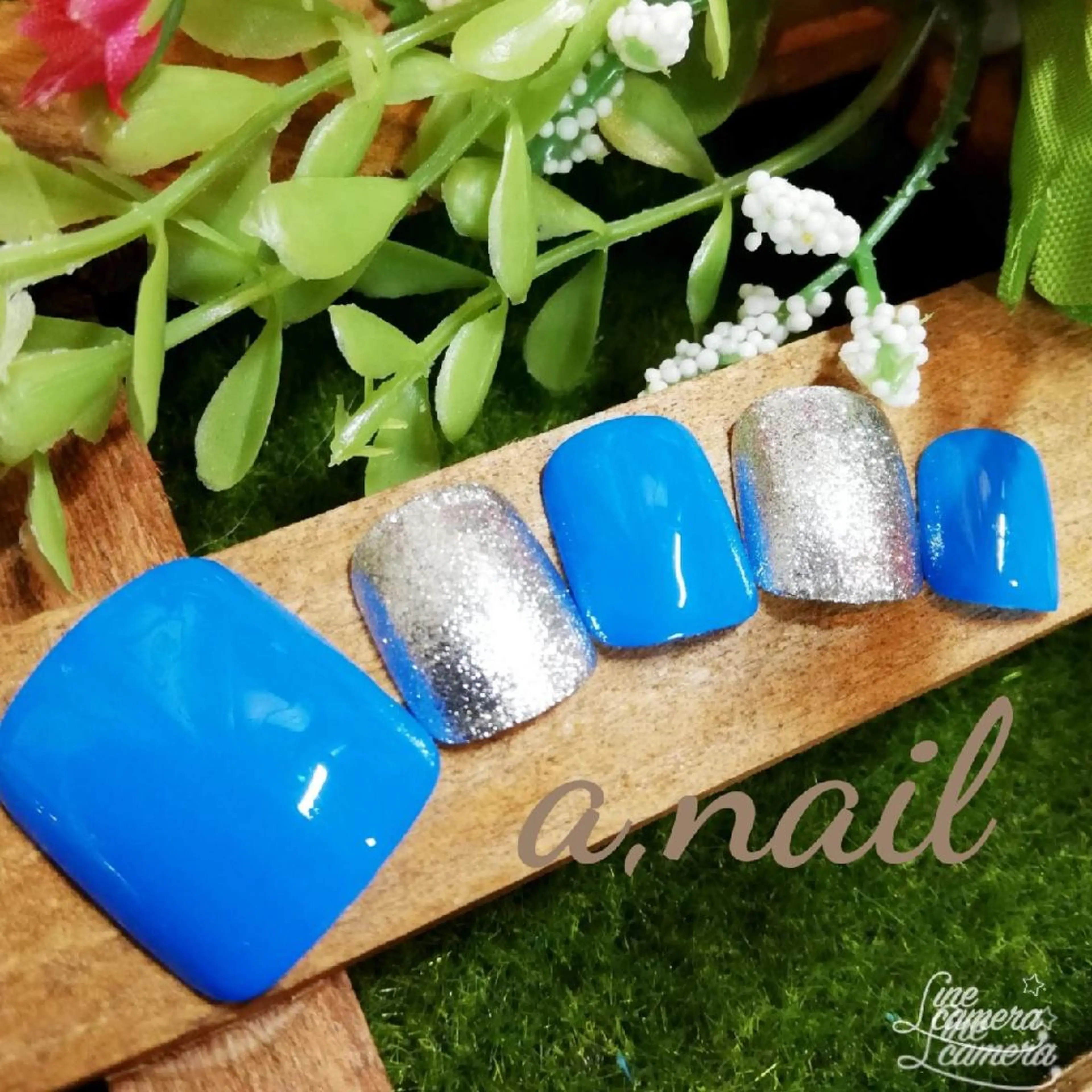 ネイル フットネイル ラメ(グリッター) ワンカラーネイル シンプルネイル フットネイル ネイルサロン エーネイルのネイルデザイン