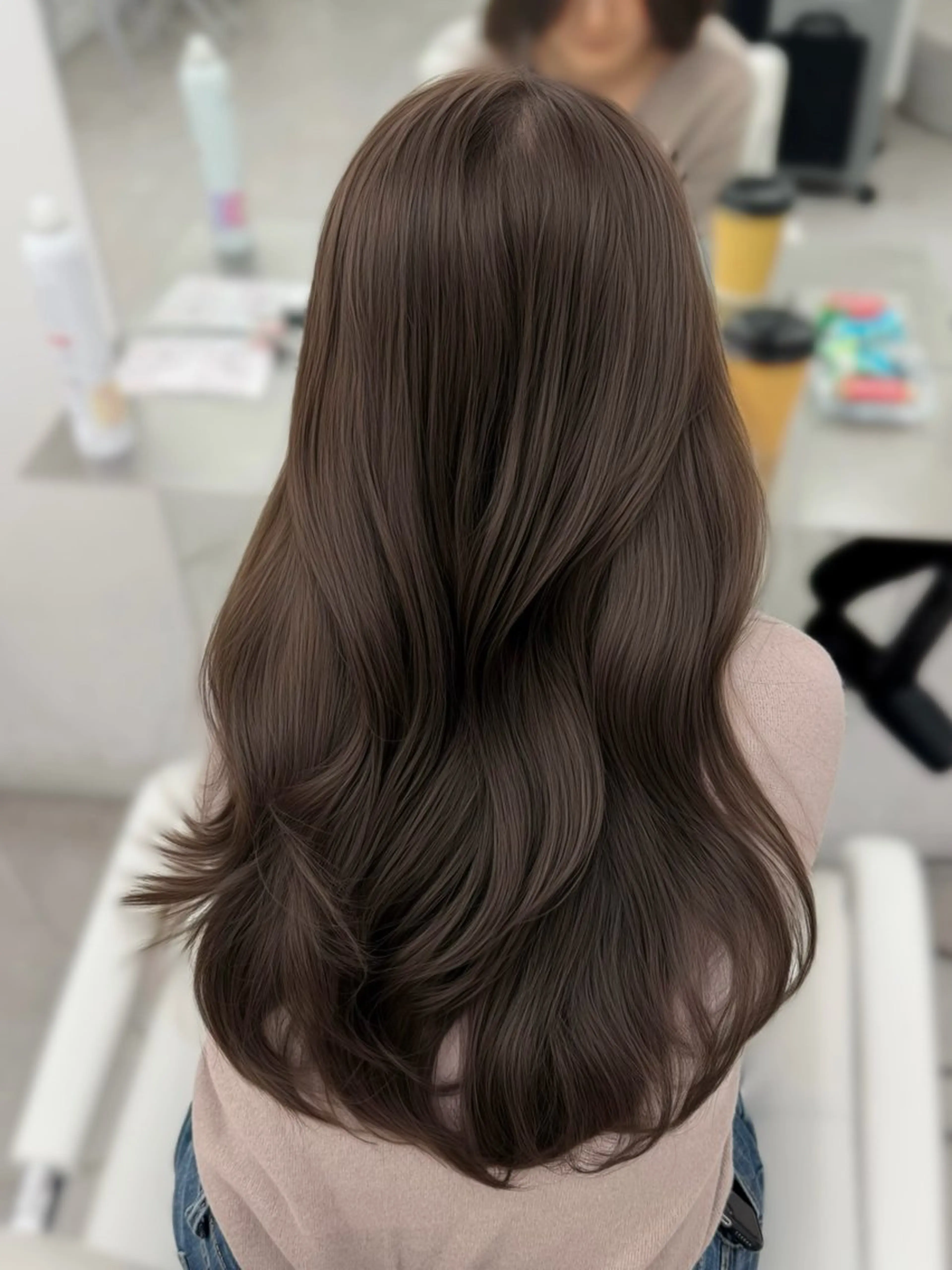 ロング カラー グレージュ 韓国風ヘア レイヤーカット カット ヘアカラー トリートメント 韓国ヘア/顔周り ヘアセット/加藤優里のヘアスタイル