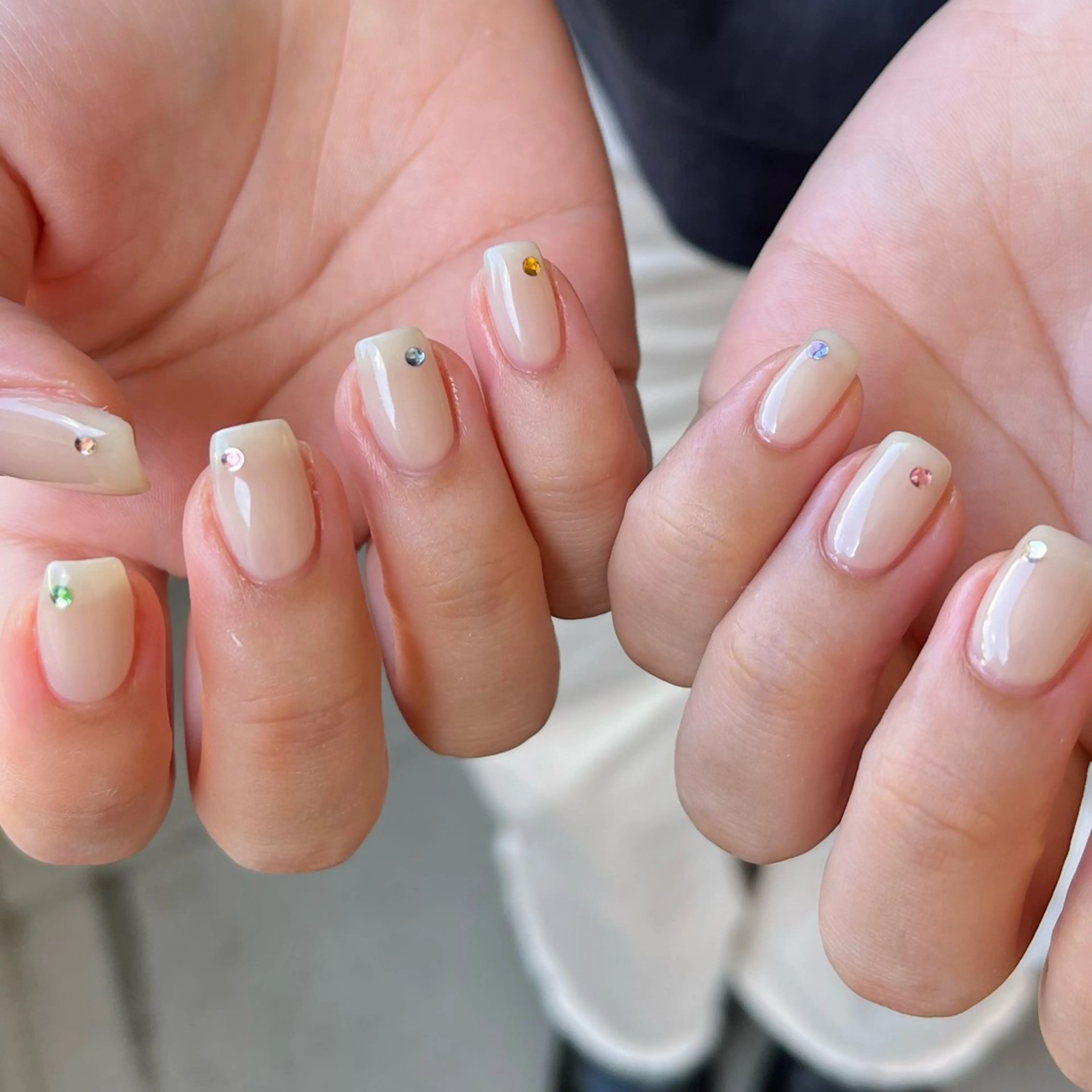 ネイル ワンカラーネイル ストーンネイル nail salon soruのネイルデザイン