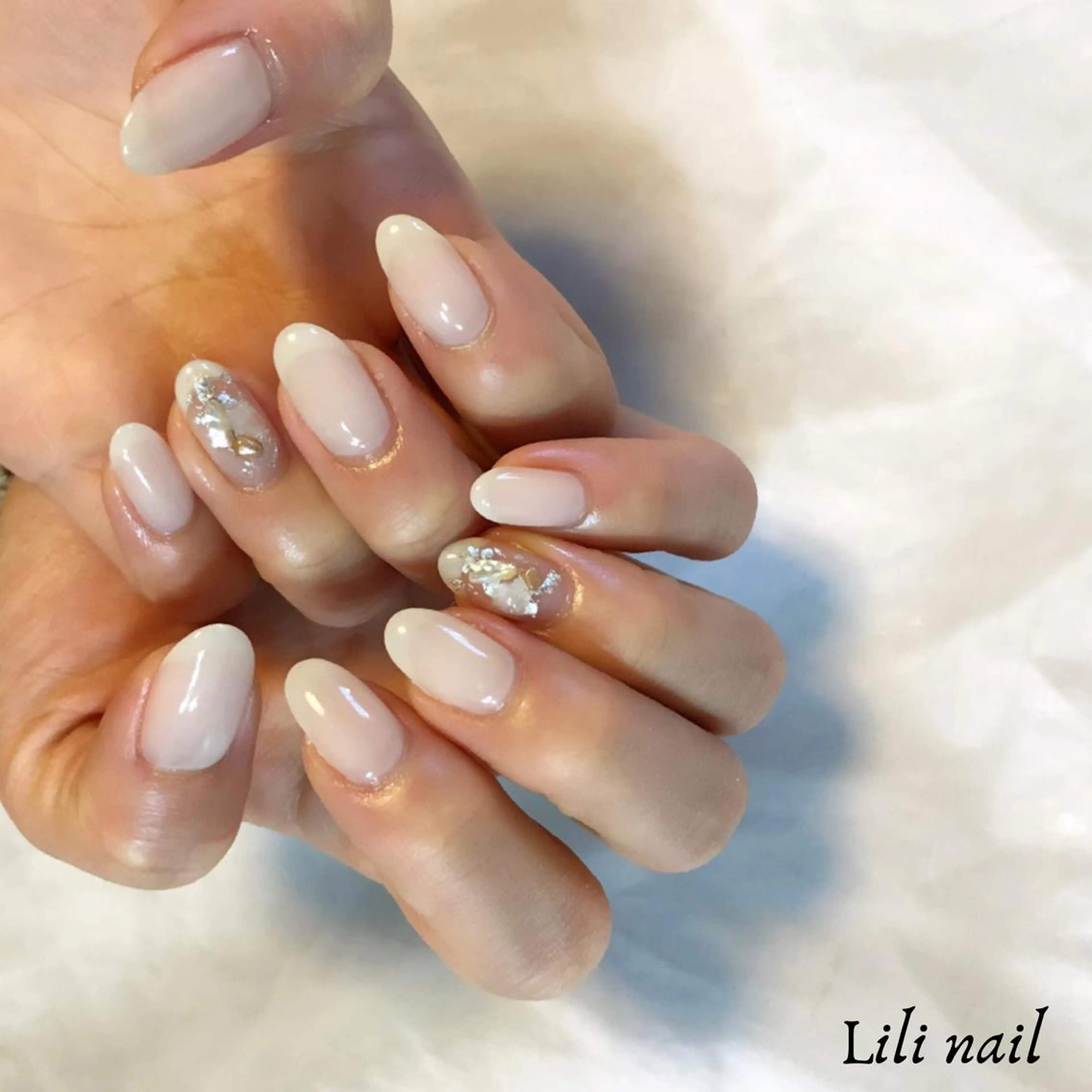 ネイル ホワイト Lilibeauty salonのネイルデザイン