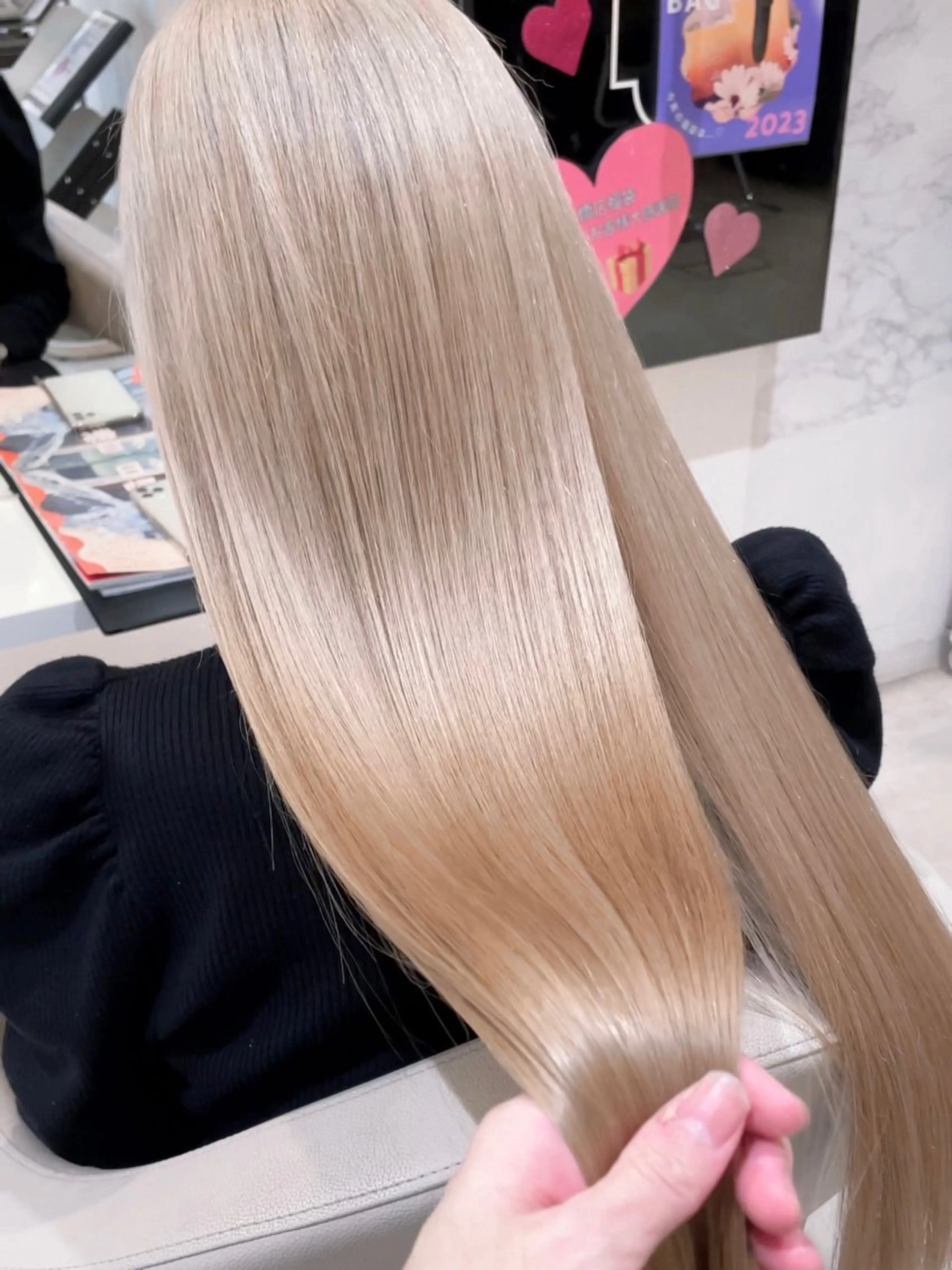 【1日で憧れのハイトーンへ】カット+ブリーチ2回+オンカラー（ケアブリーチ付き）の写真