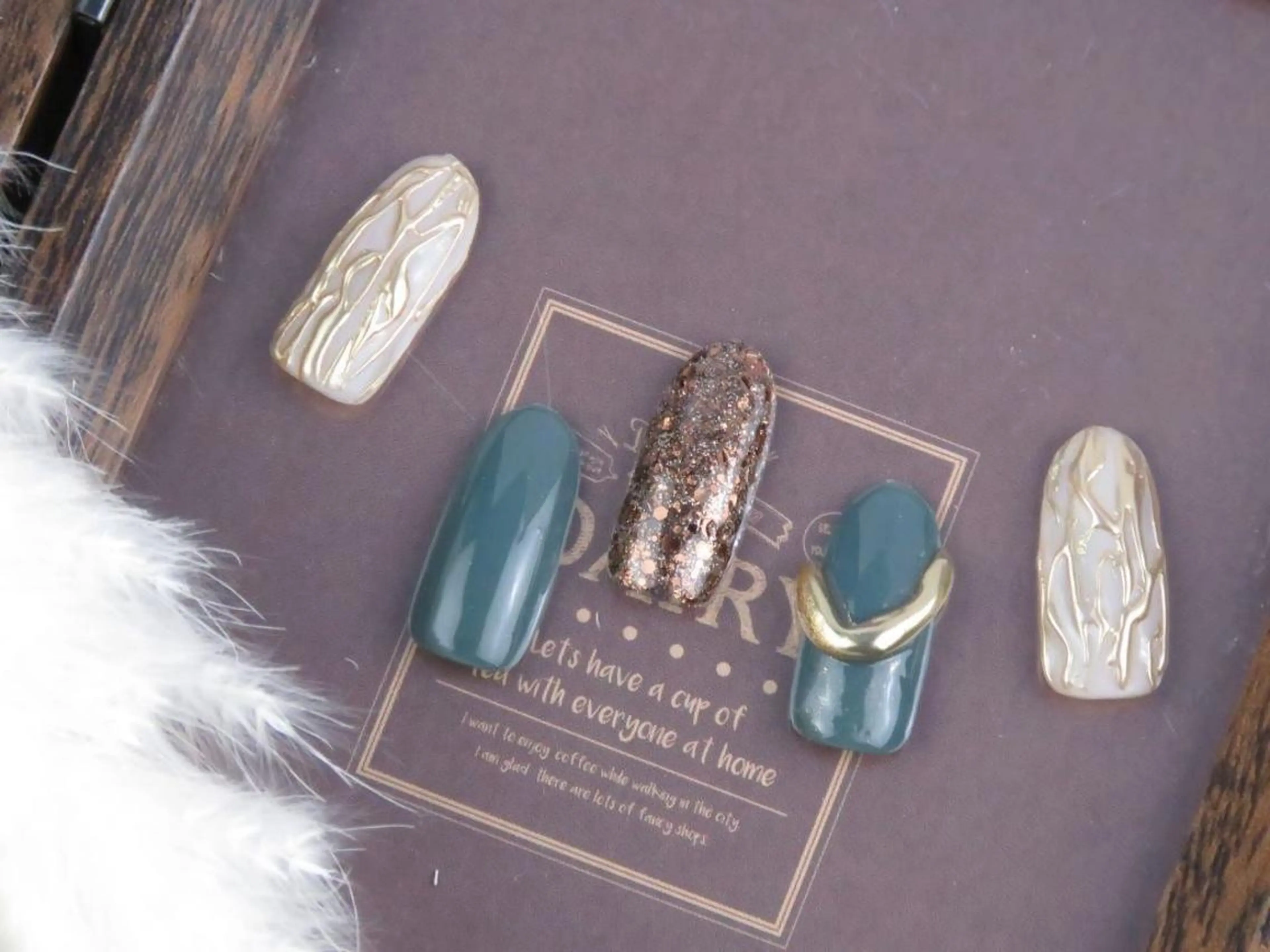 ネイル 長谷川 奈緒美のネイルデザイン