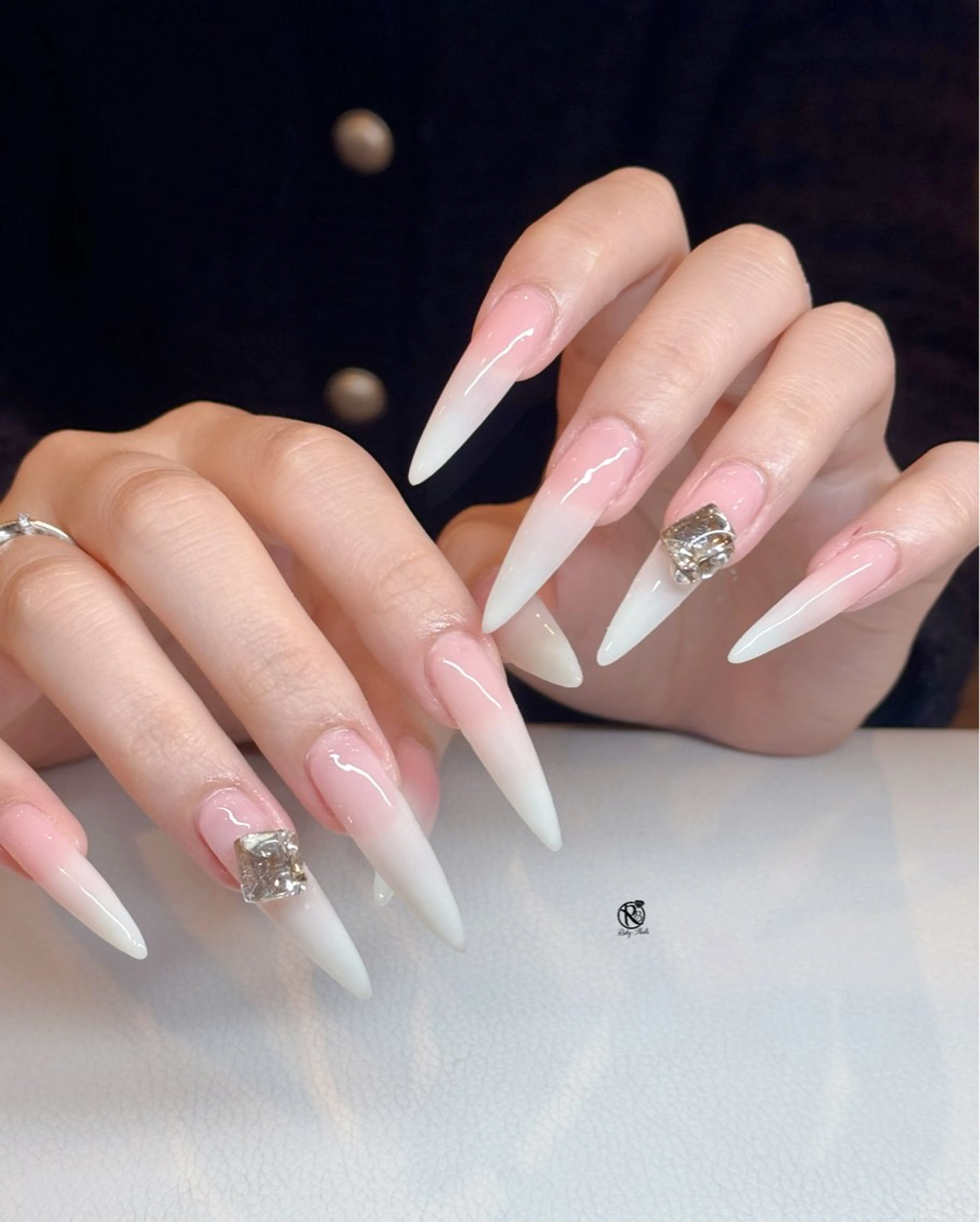 ネイル チークネイル ドット フレンチネイル グラデーション ハート ハンドネイル Ruby Nail 霞ヶ関店のネイルデザイン