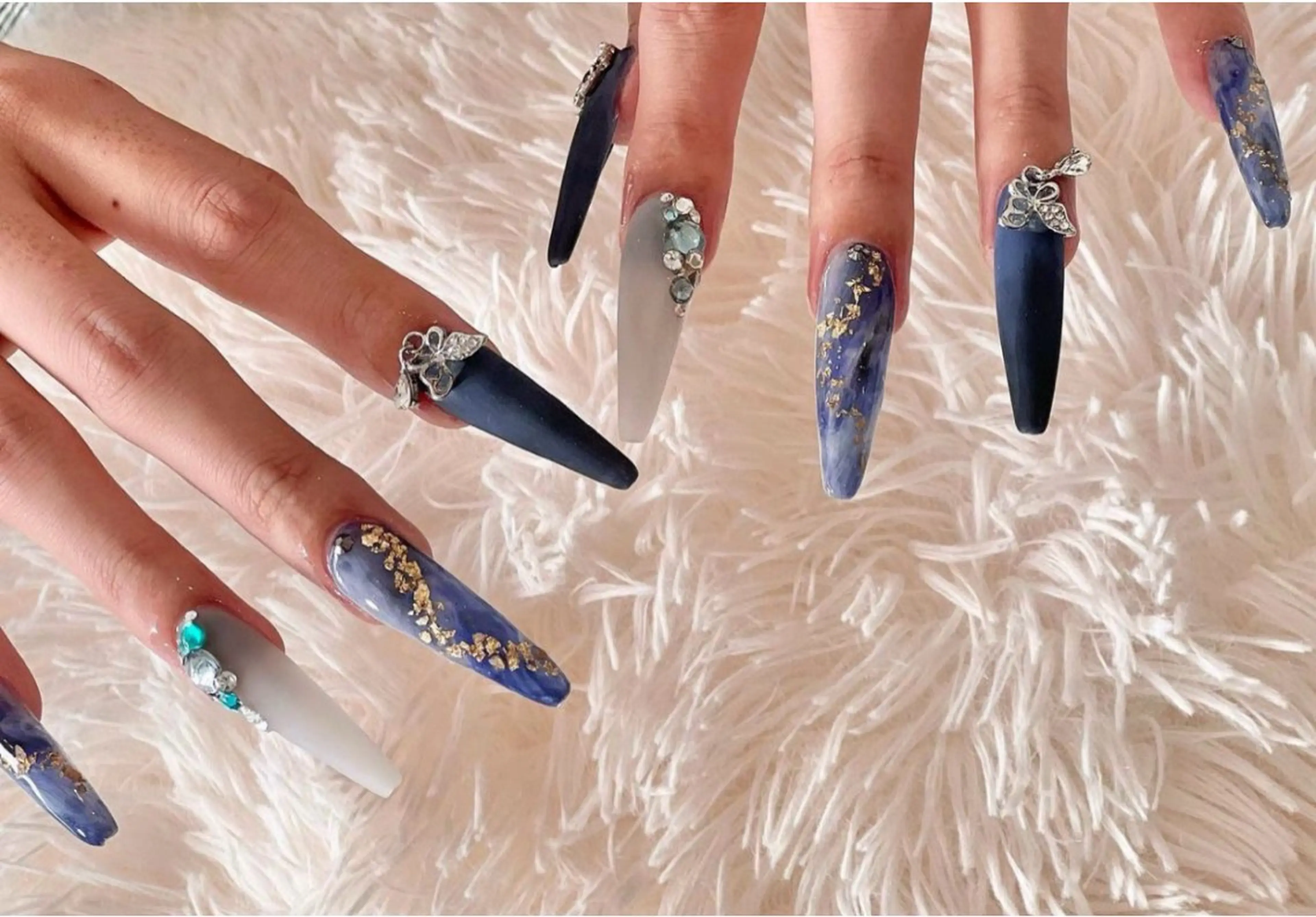 ネイル ハンドネイル えくにゃん所属・AMAGASAKI LISAのネイルデザイン