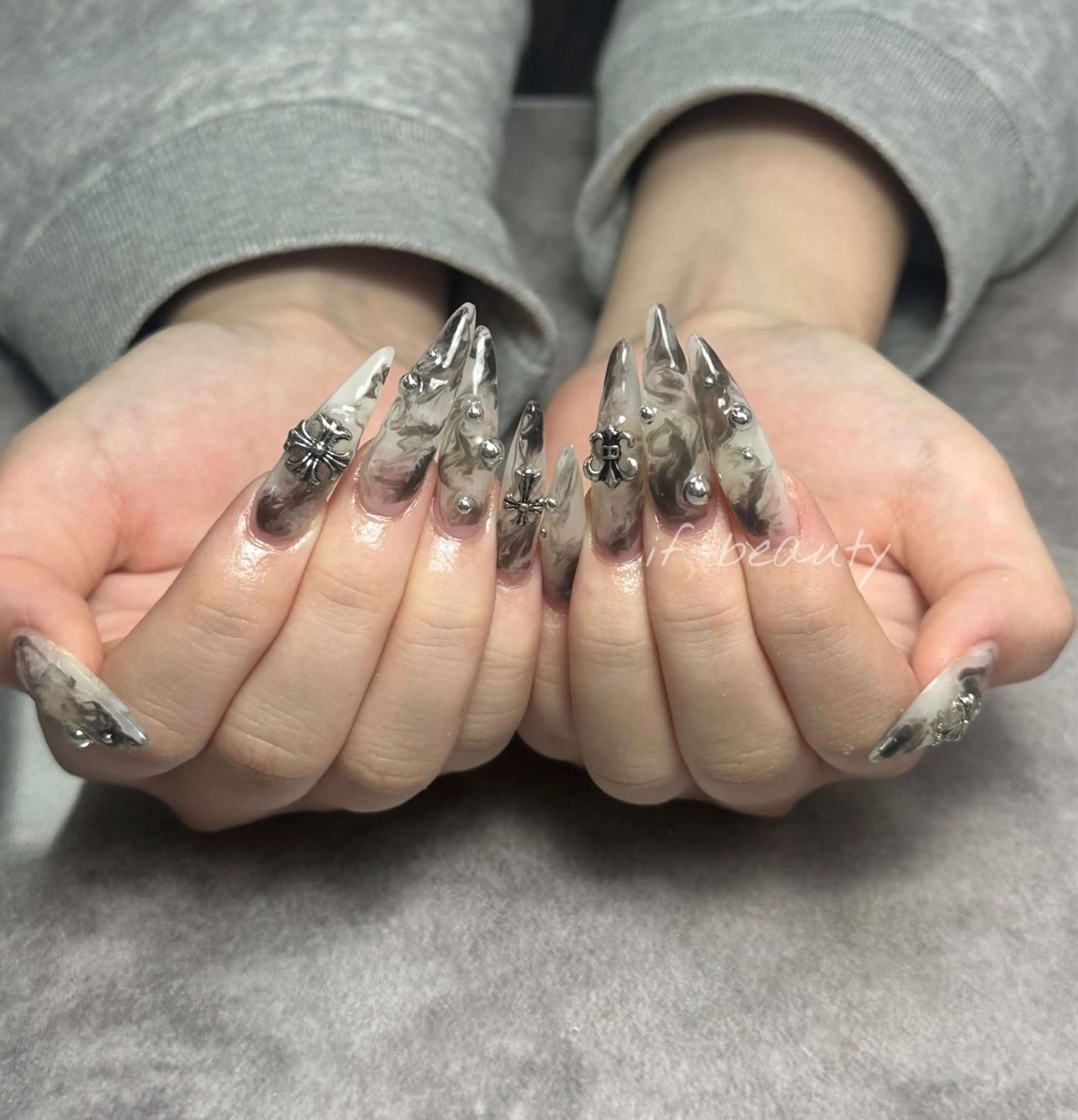 ネイル アートネイル ジェルネイル グラデーション パラジェル ワンホンネイル ハンドネイル if Hair＆Nail Salon所属・IKA /海外ネイル /個性派/ワンホンのネイルデザイン