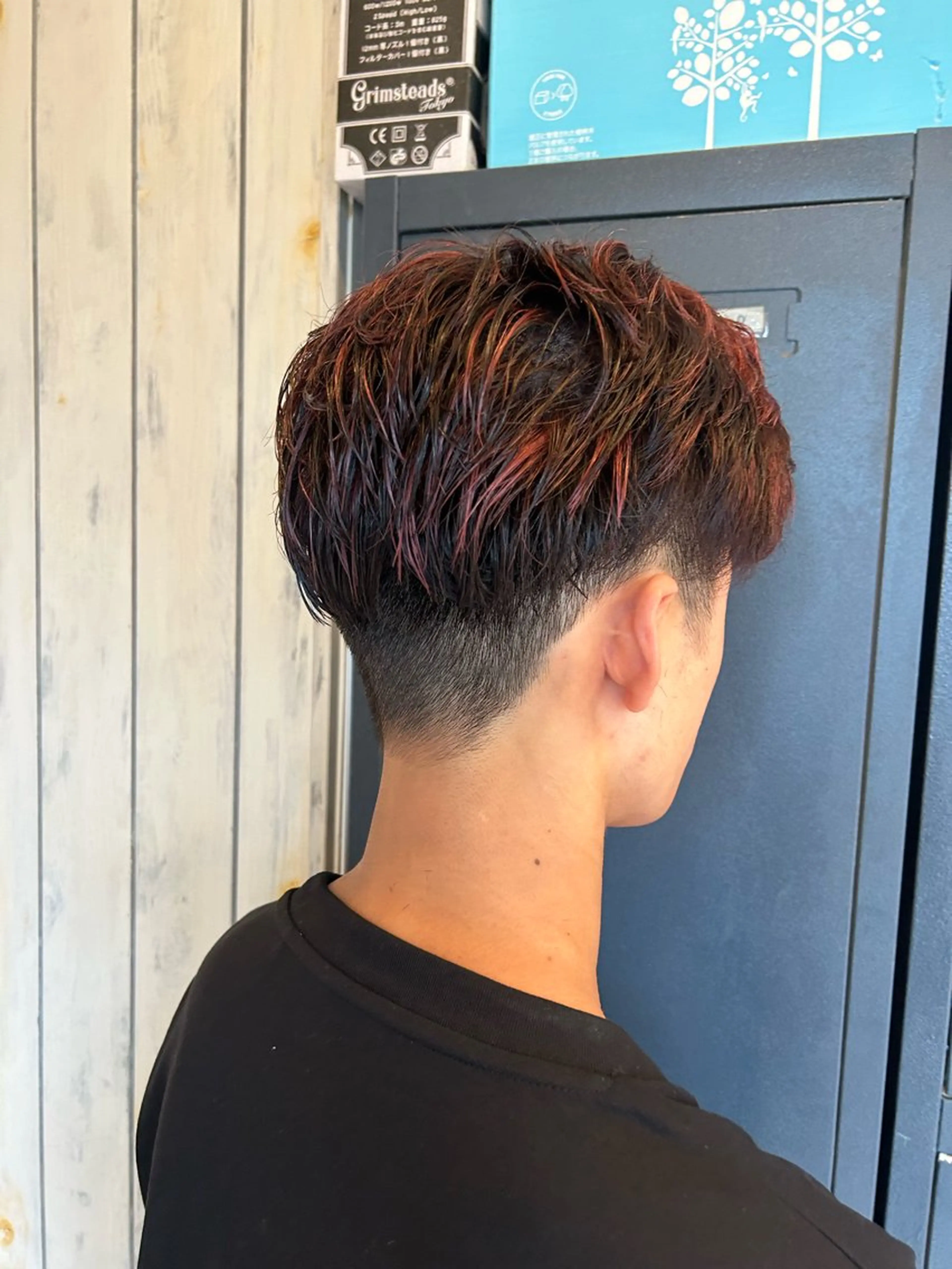 ショート ヘアカラー 高津 千慧のヘアスタイル