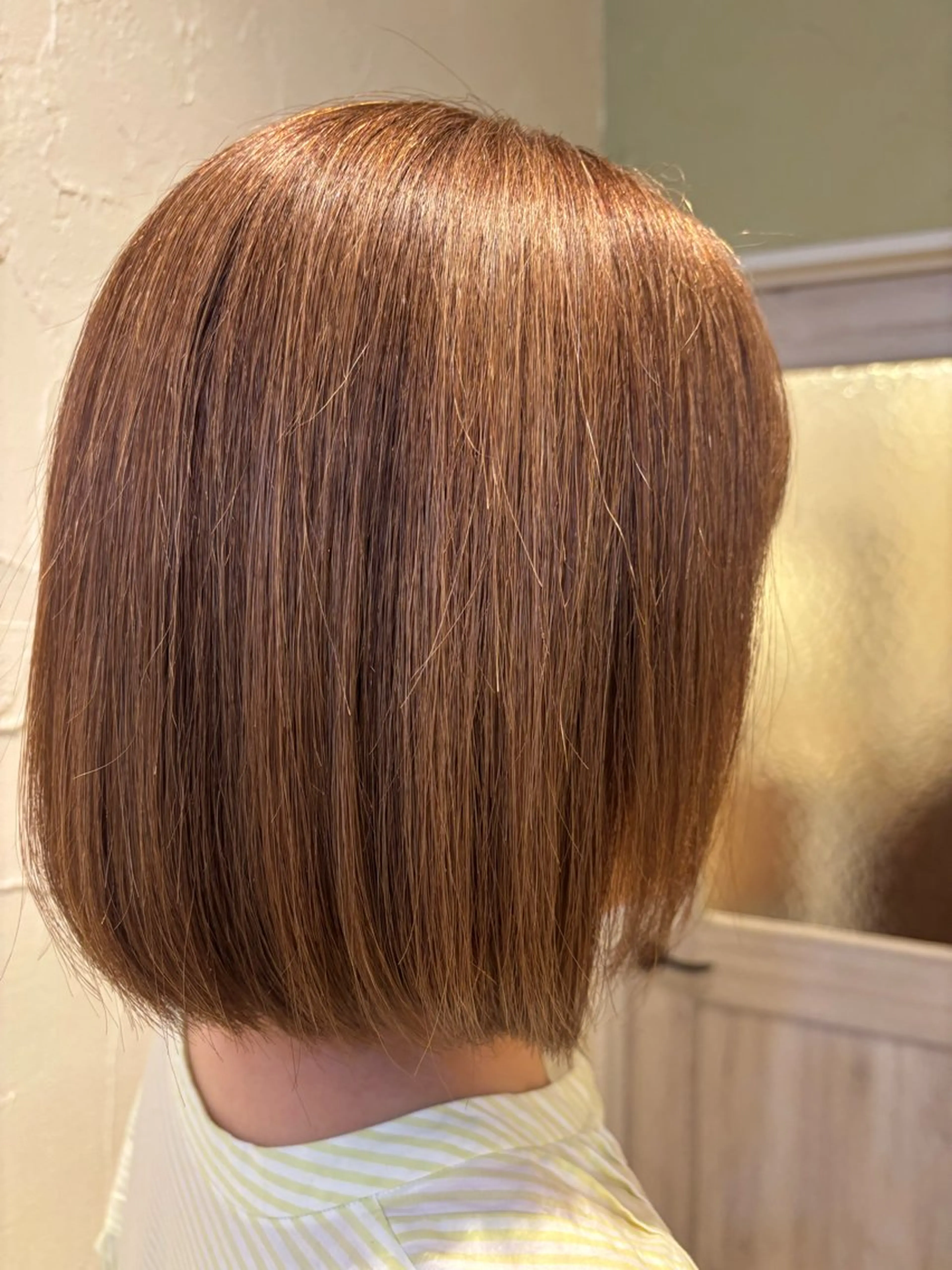 ショート カラー 野崎 恵美のヘアスタイル