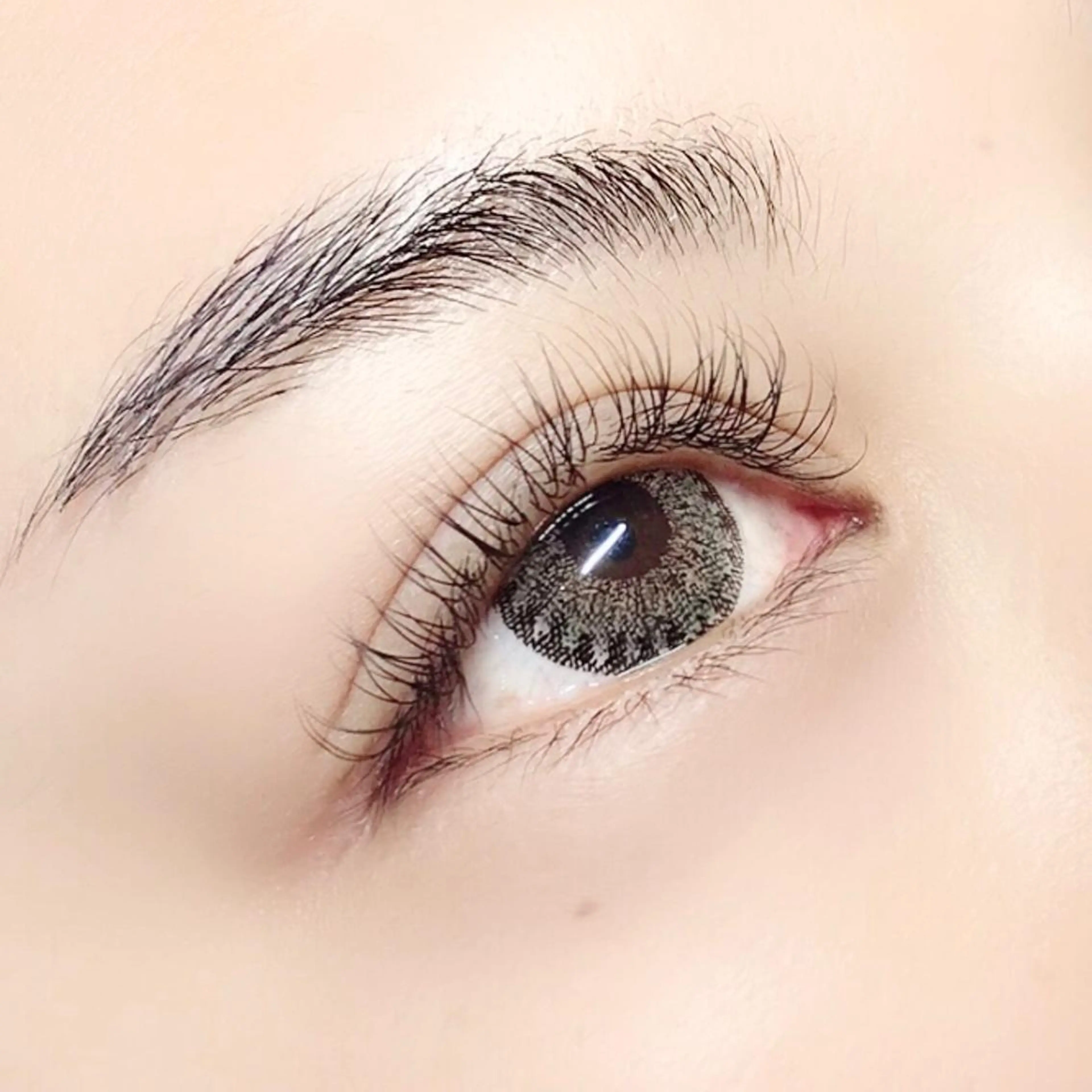 マツエク・マツパ フラットラッシュ Rinata by Cyan 新宿西口店所属・無着 羅生の眉毛・アイブロウイメージ