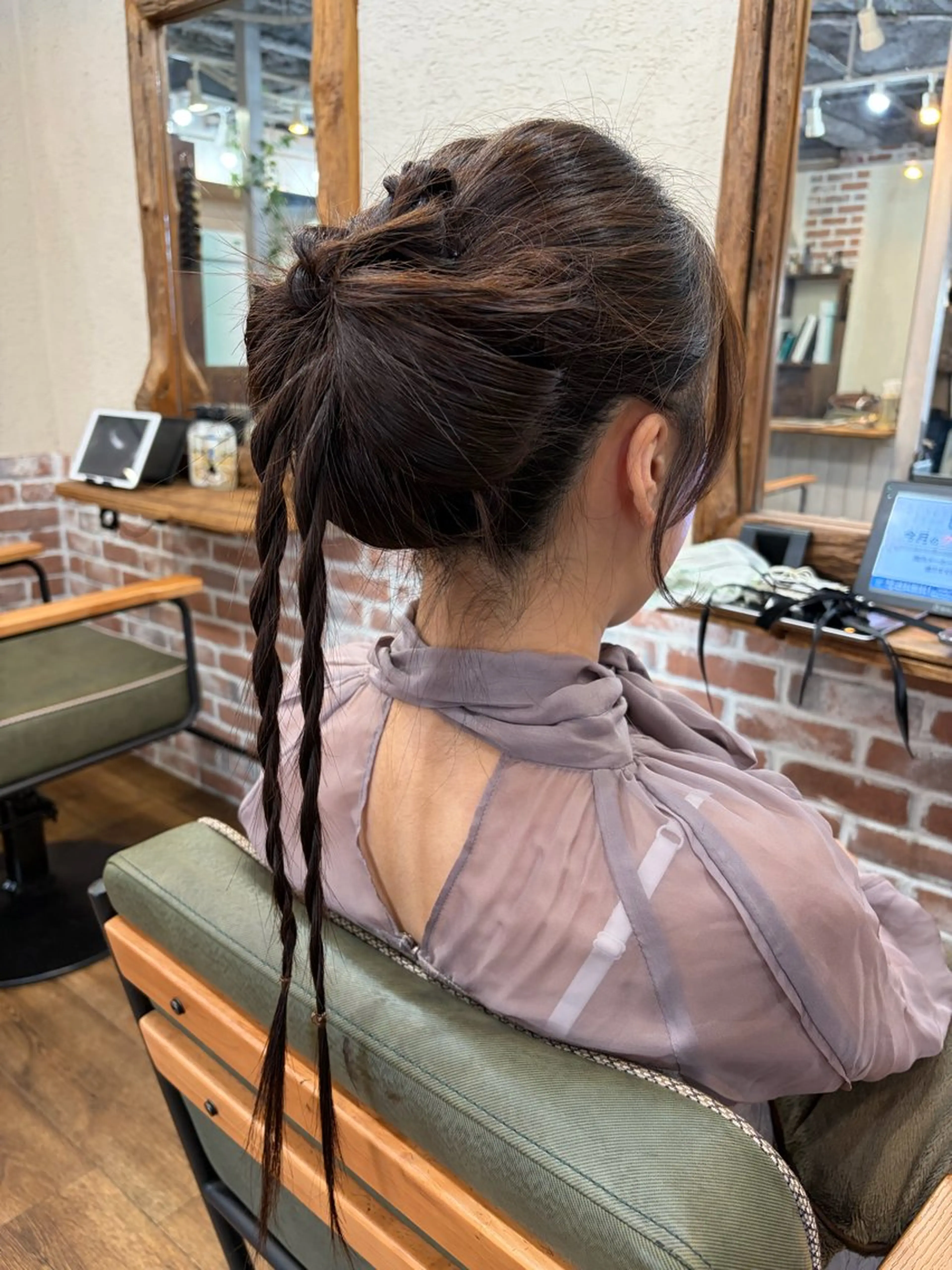 ロング 鈴木 小百合のヘアスタイル