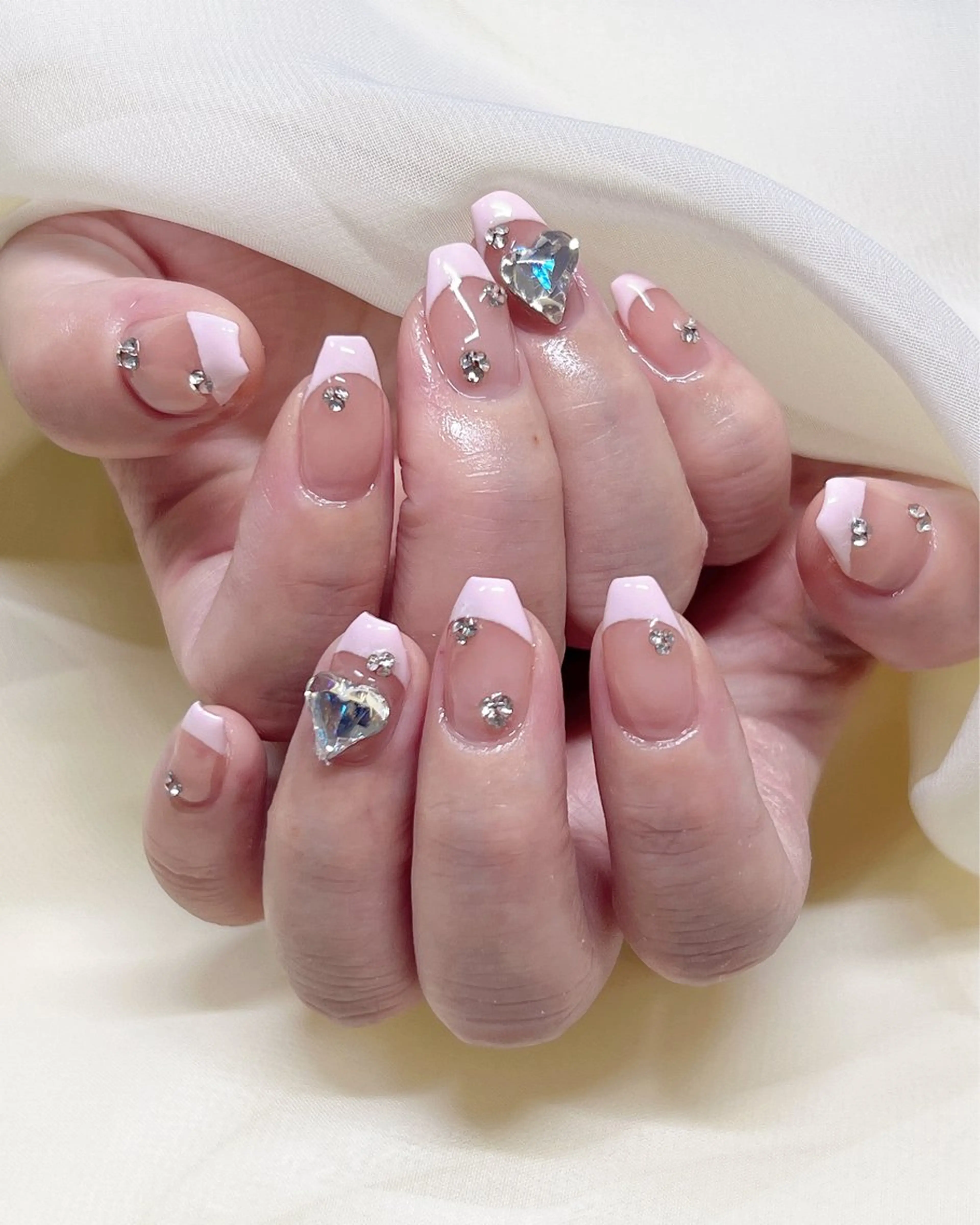 ネイル ハート キラキラネイル 持ち込み nail salon MUAのネイルデザイン
