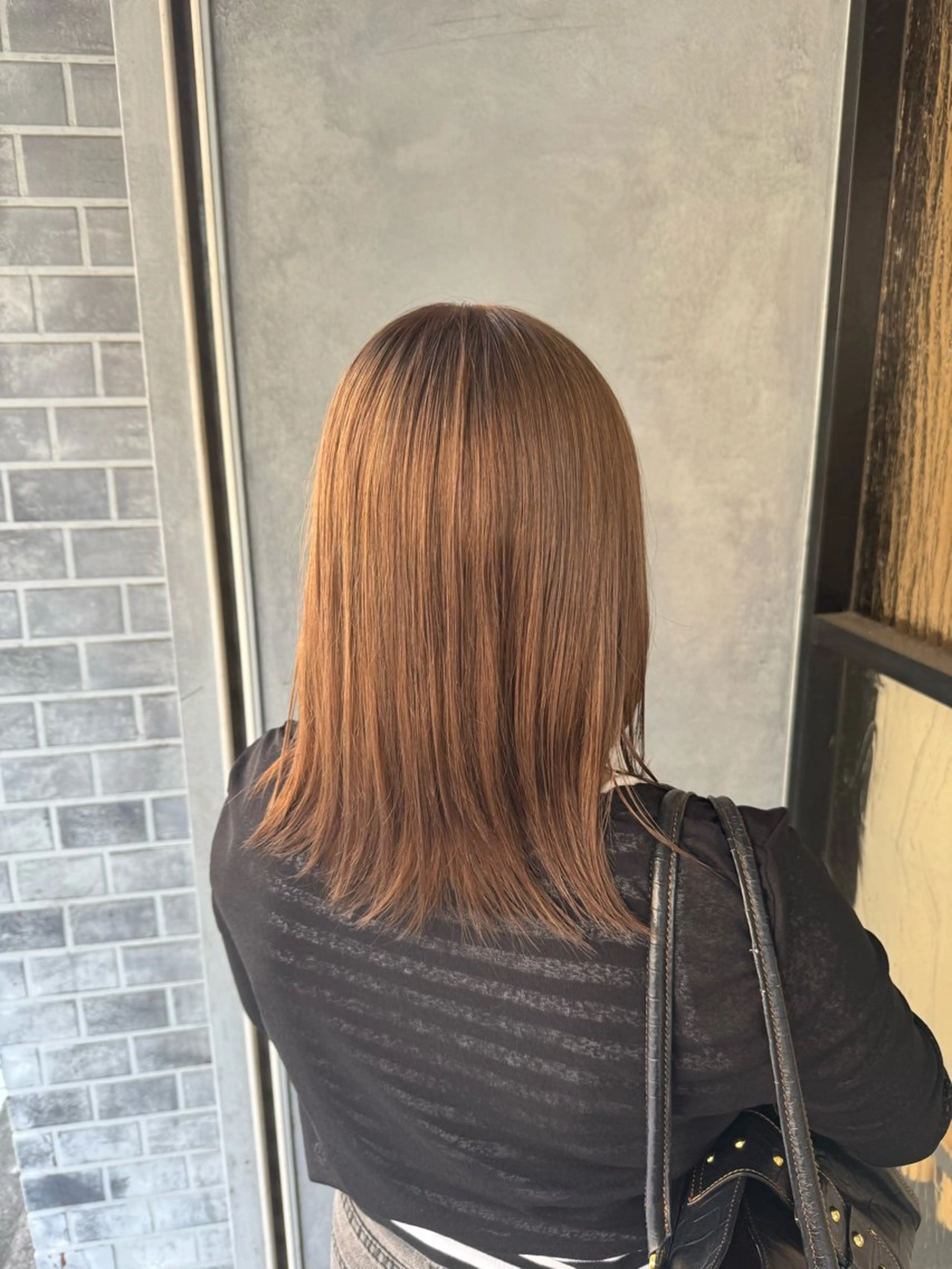 ミディアム カラー キタヤマ アオイのヘアスタイル